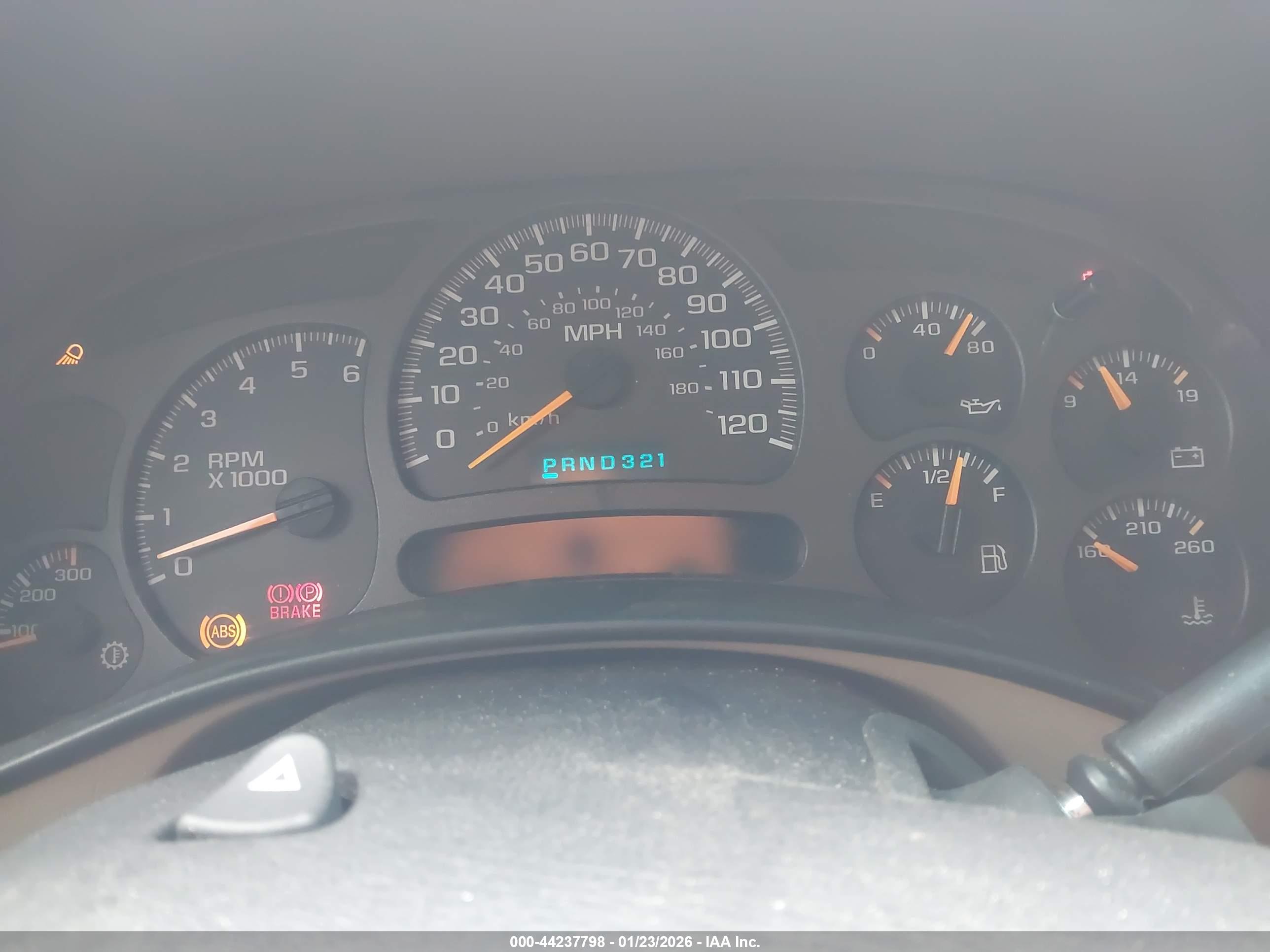 CHEVROLET SILVERADO image 7