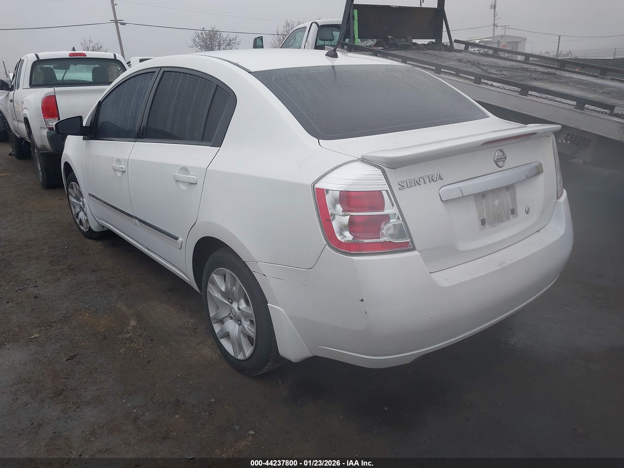 NISSAN SENTRA image 3