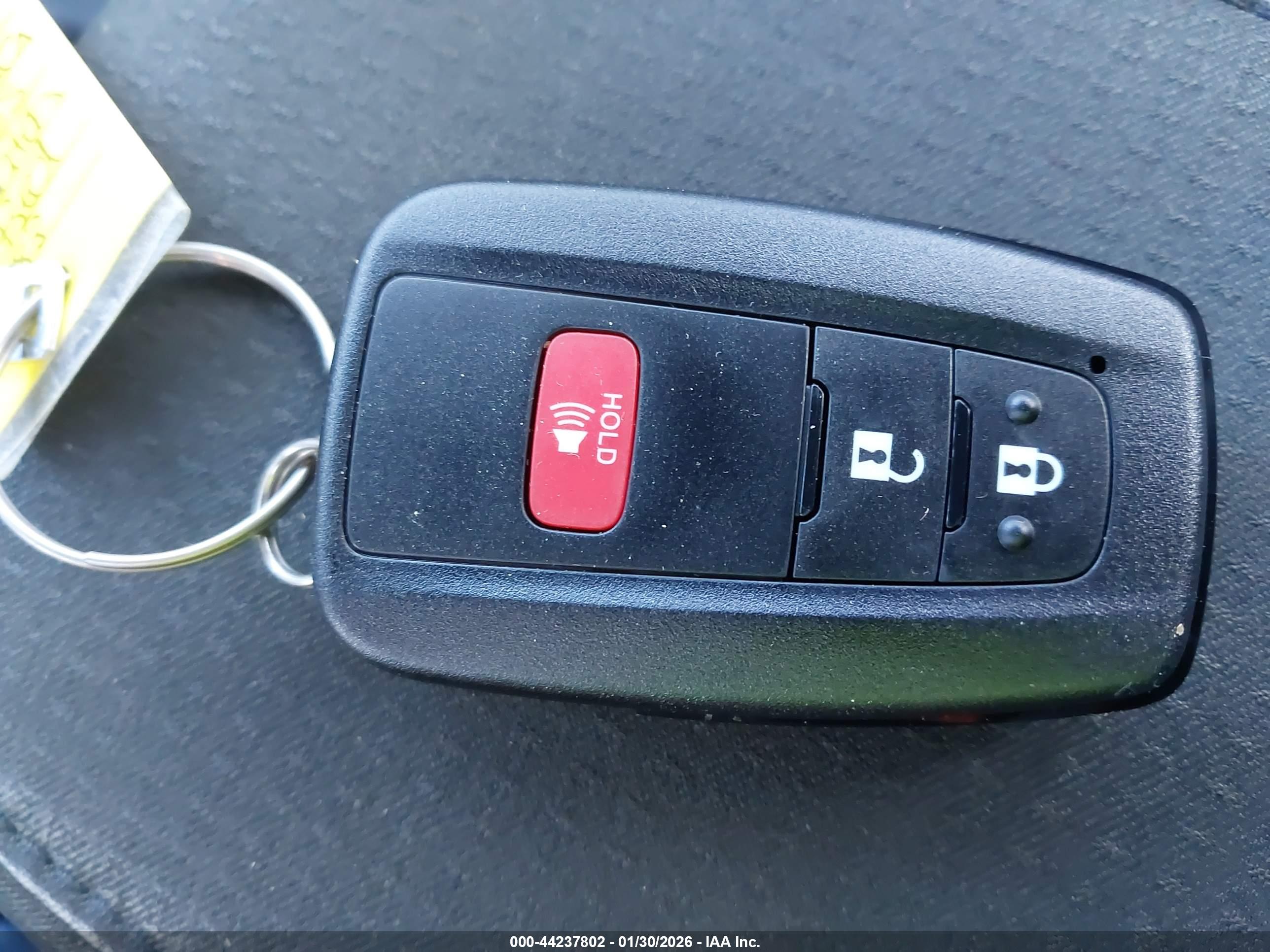 TOYOTA PRIUS image 11