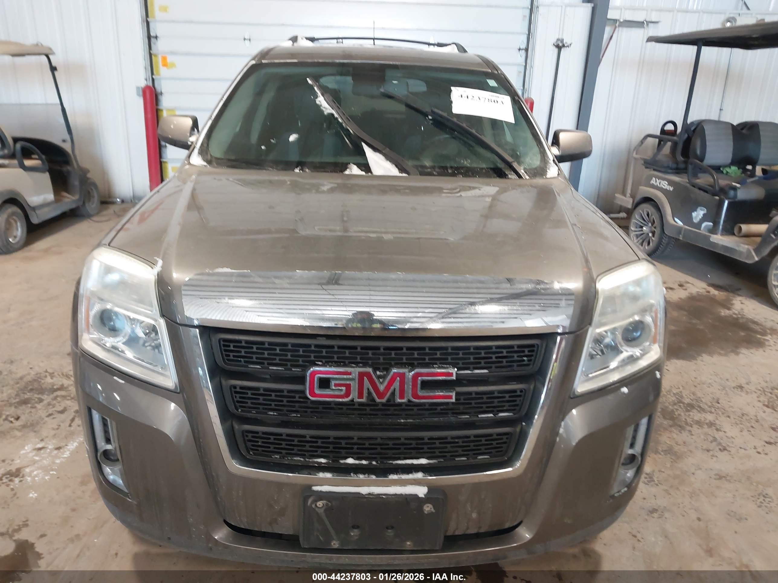 GMC TERRAIN image 6