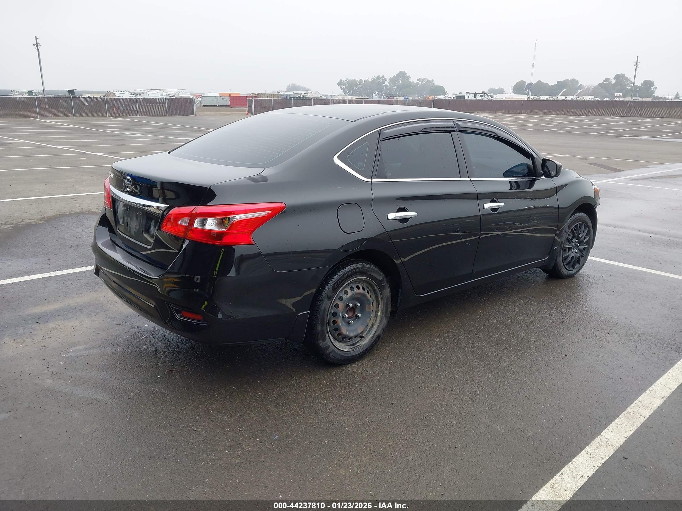 NISSAN SENTRA image 4