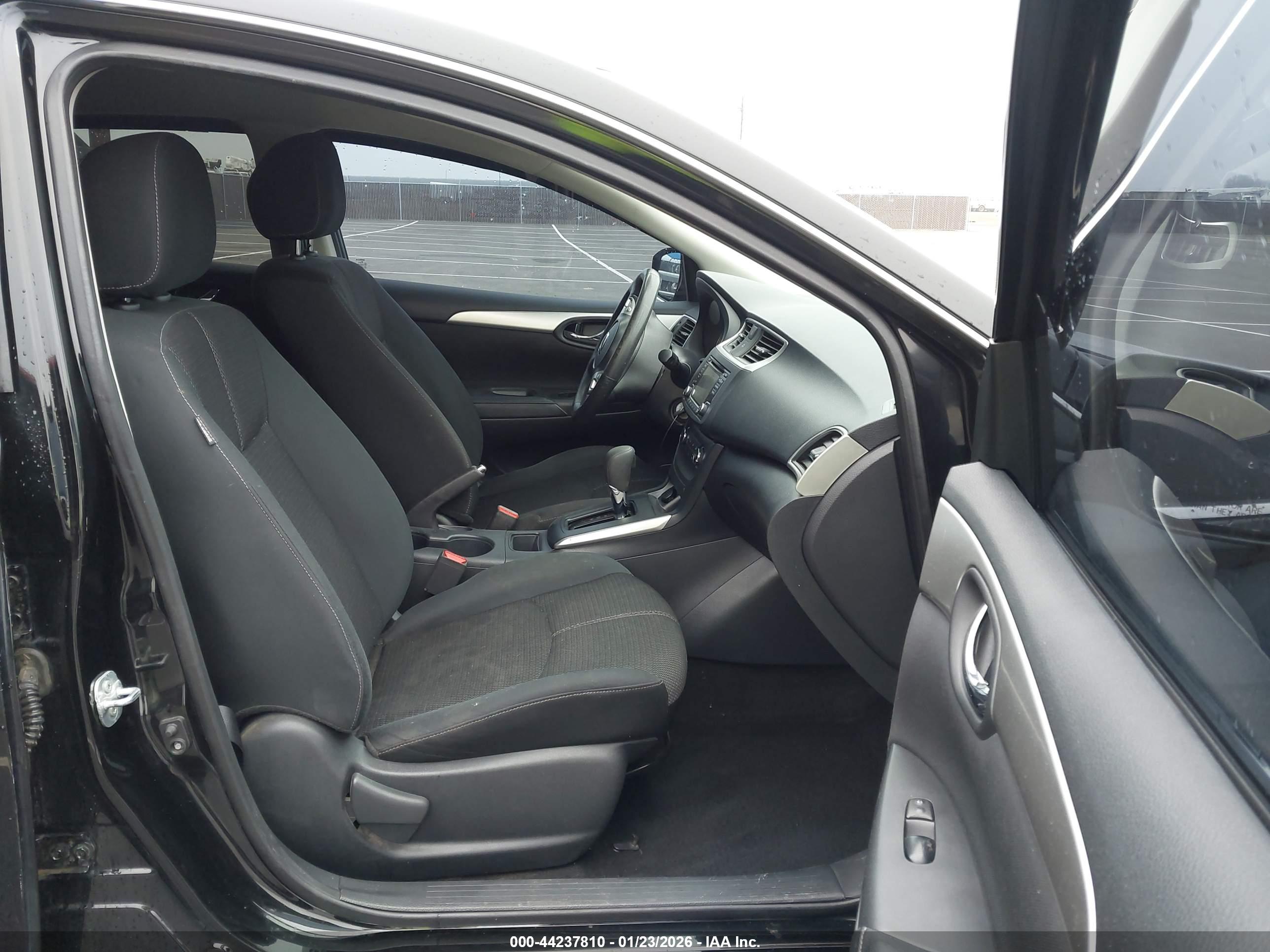 NISSAN SENTRA image 5