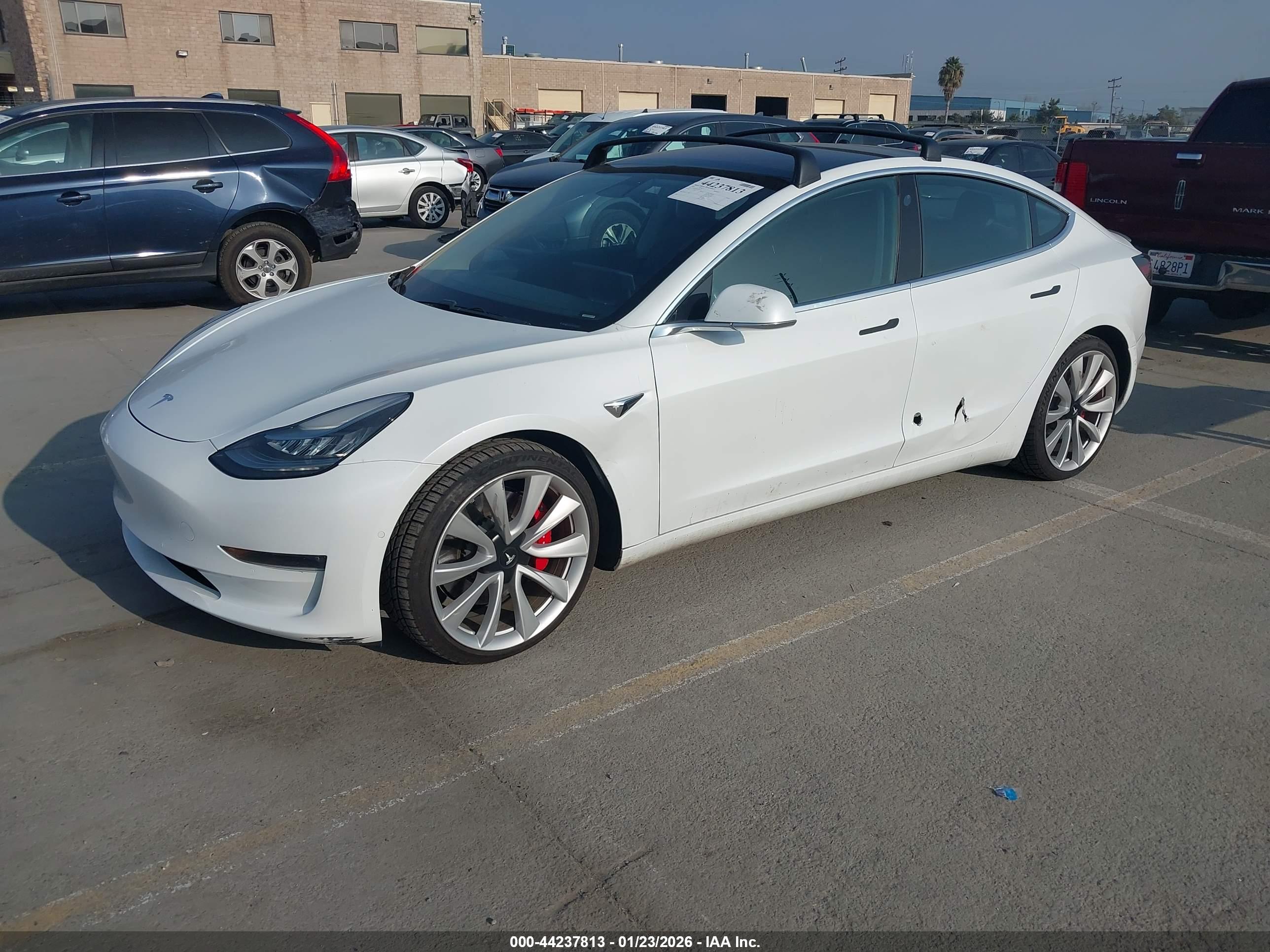 TESLA MODEL image 2