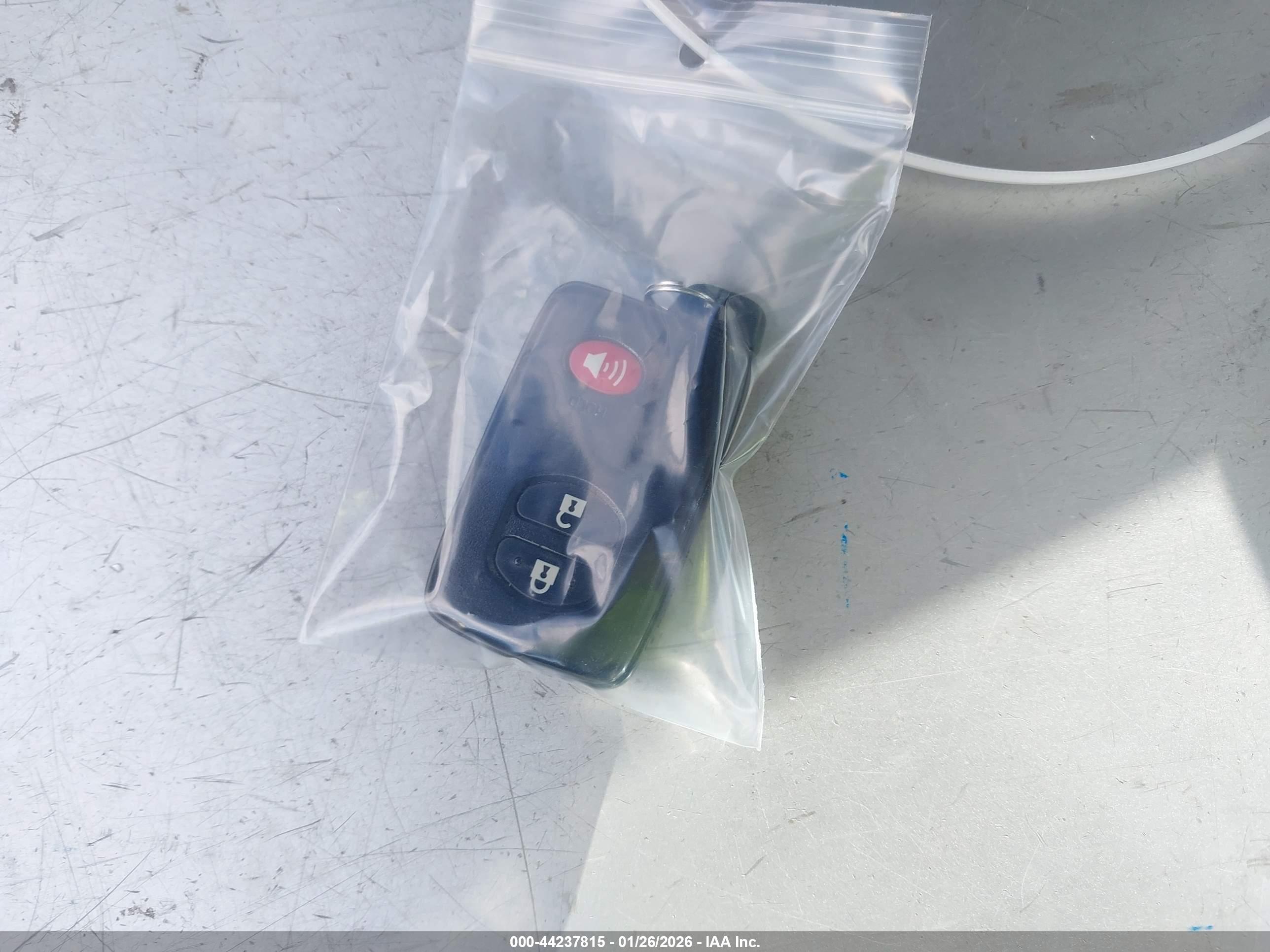 TOYOTA PRIUS image 11