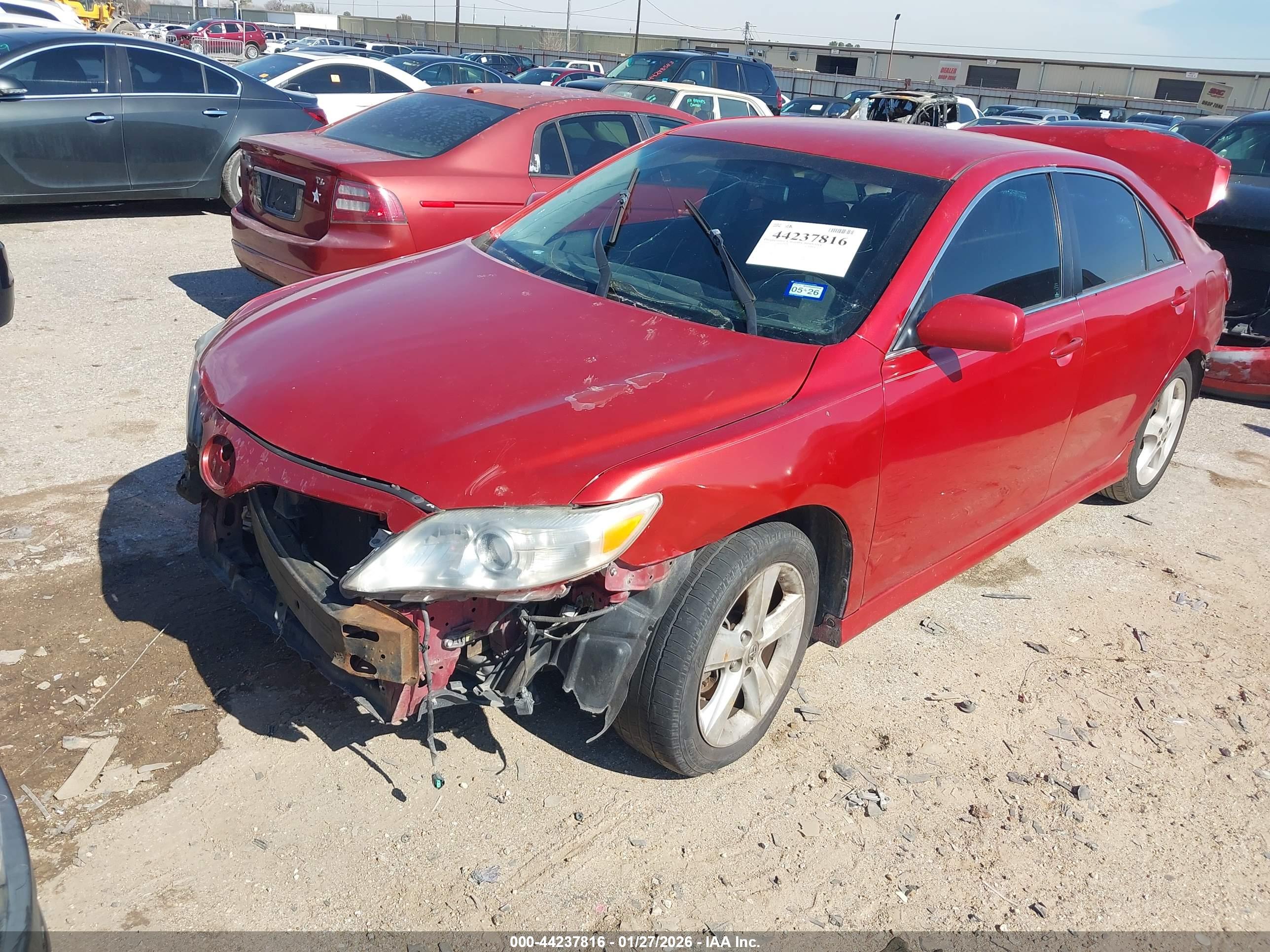 TOYOTA CAMRY image 2