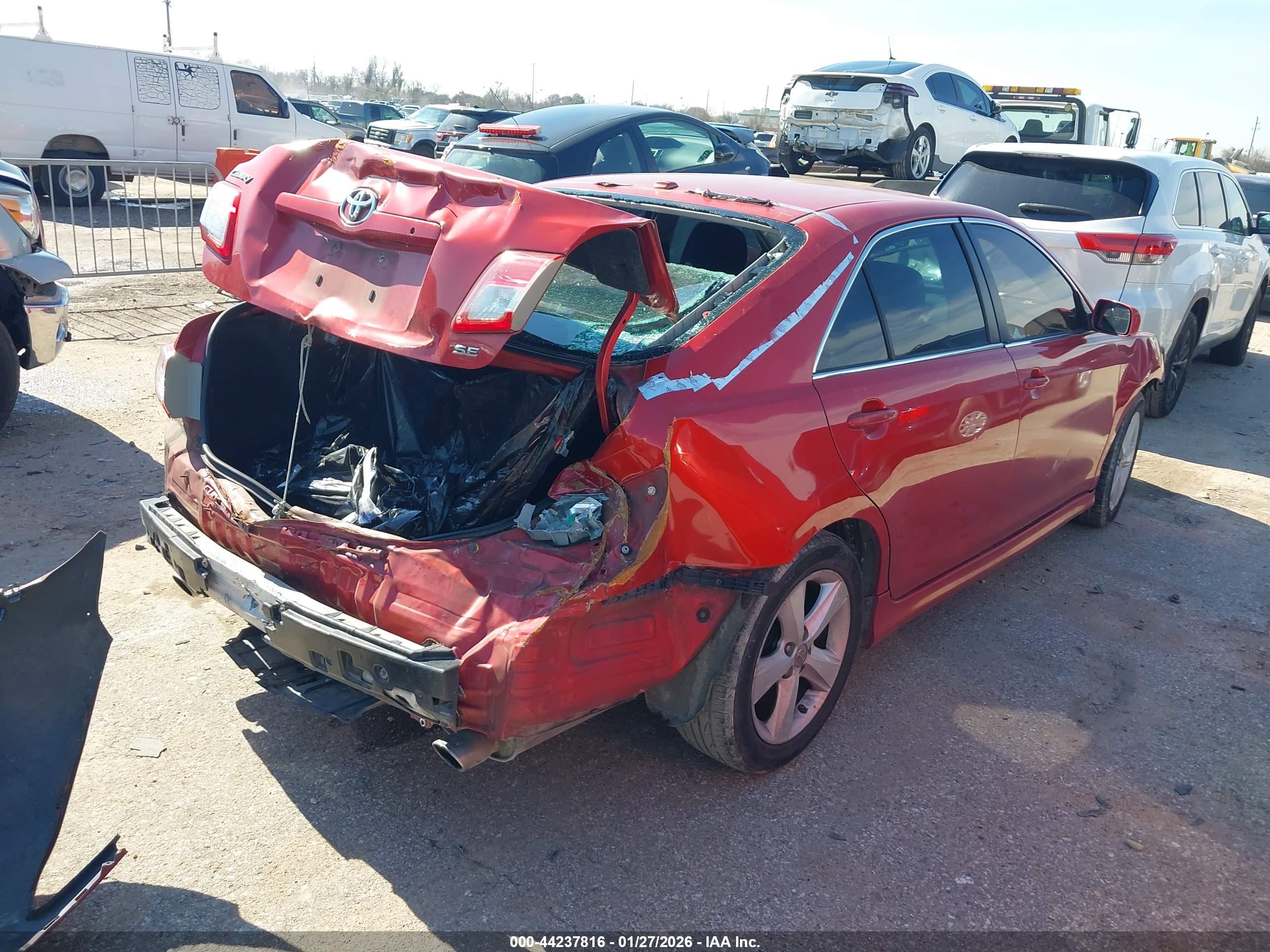 TOYOTA CAMRY image 4