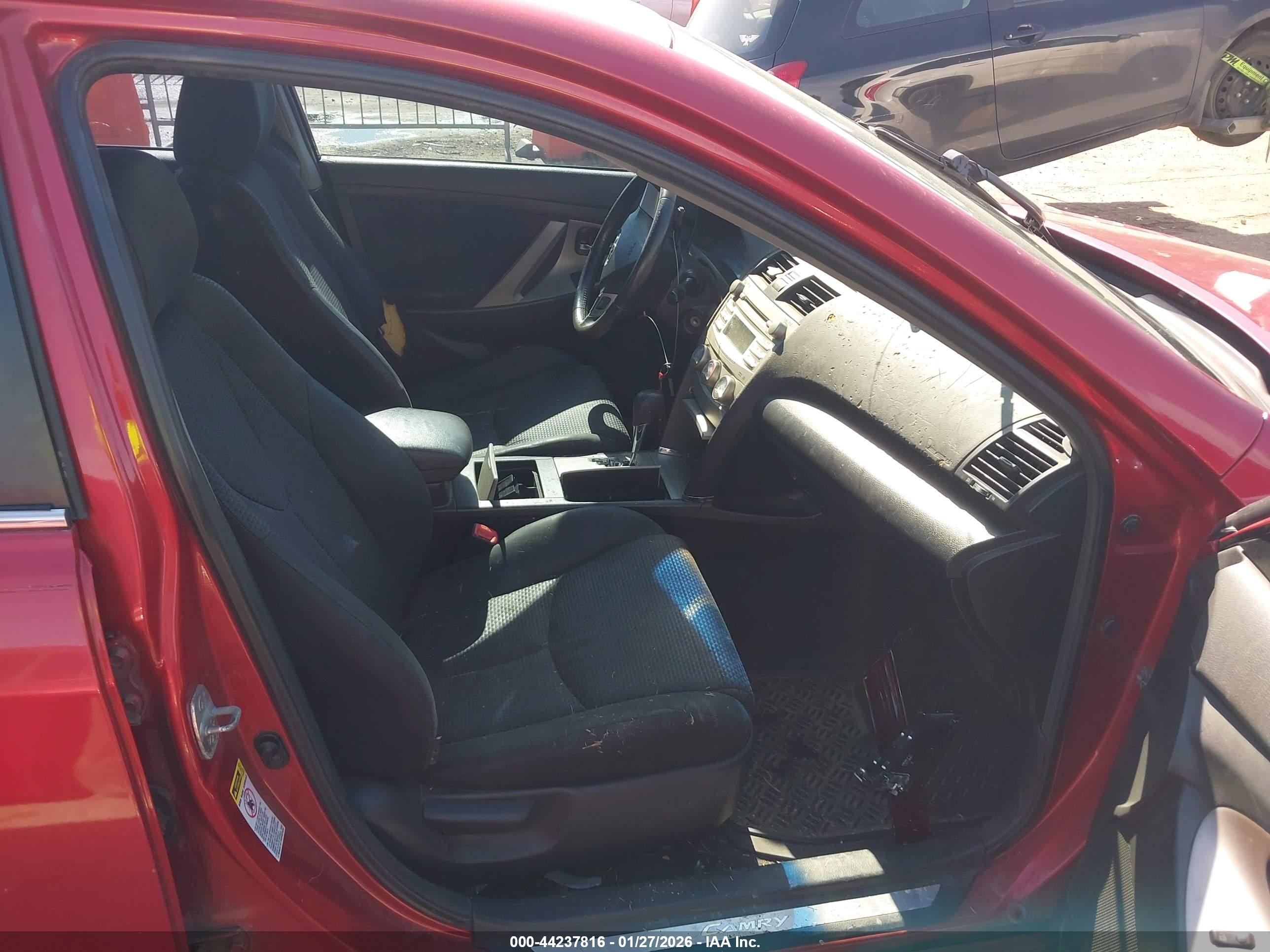 TOYOTA CAMRY image 5