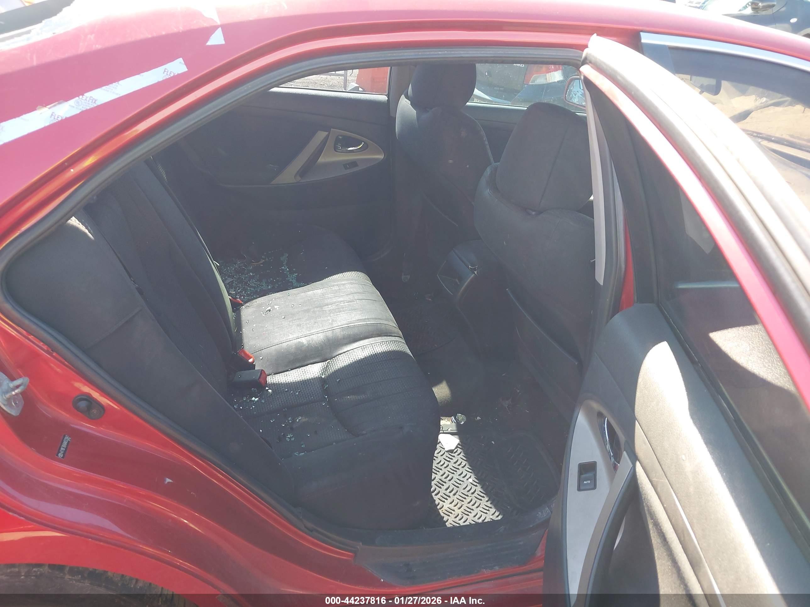 TOYOTA CAMRY image 8