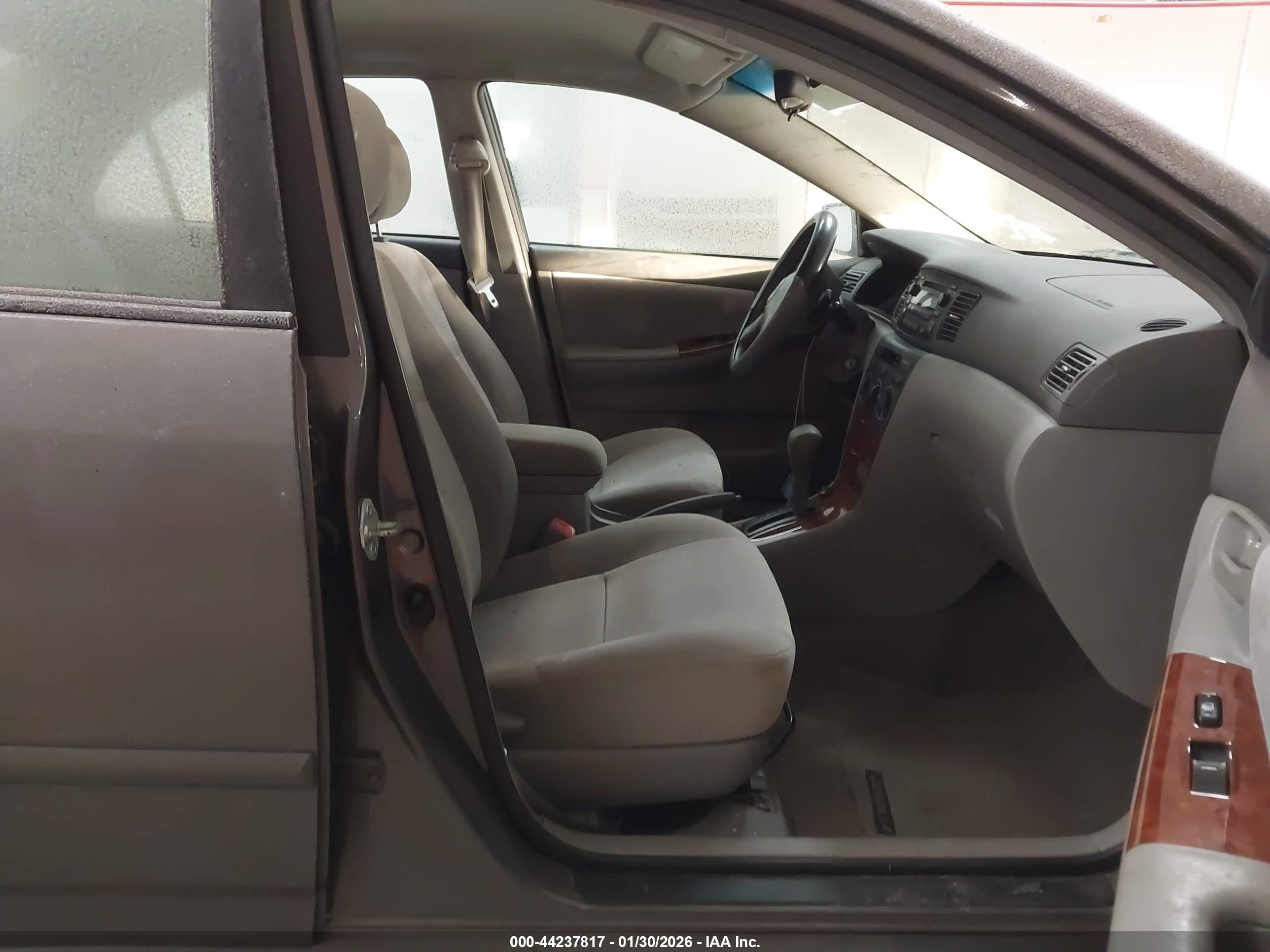 TOYOTA COROLLA image 5