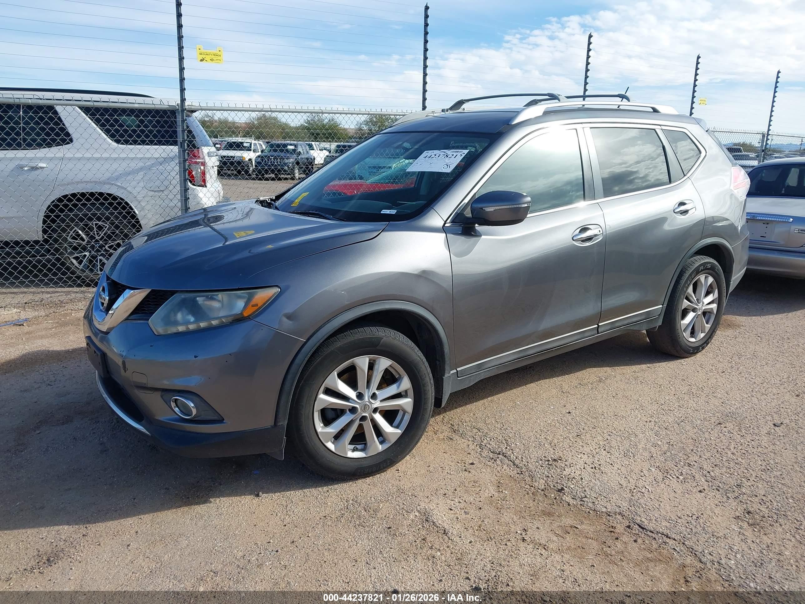 NISSAN ROGUE image 2