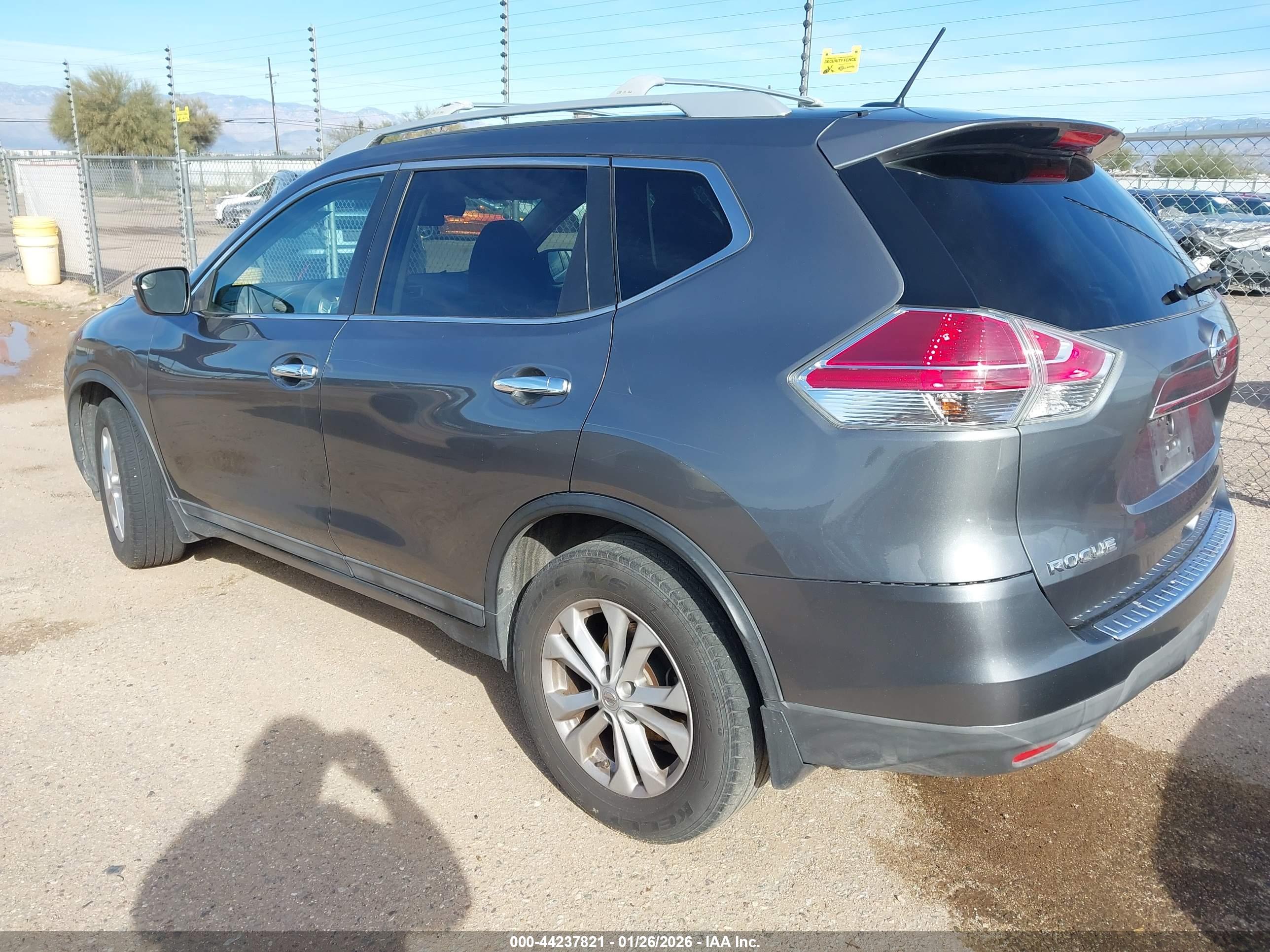 NISSAN ROGUE image 3