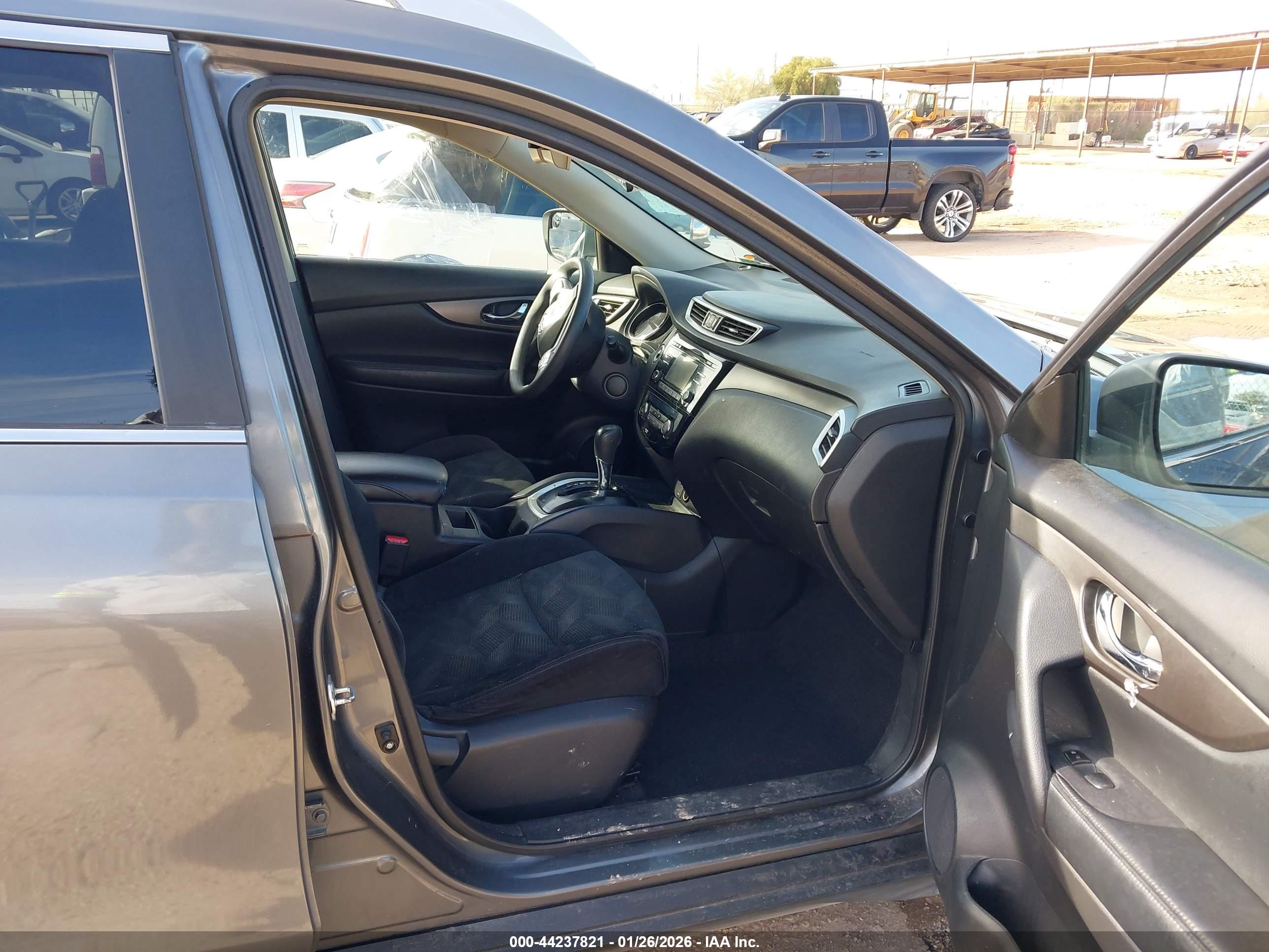 NISSAN ROGUE image 5