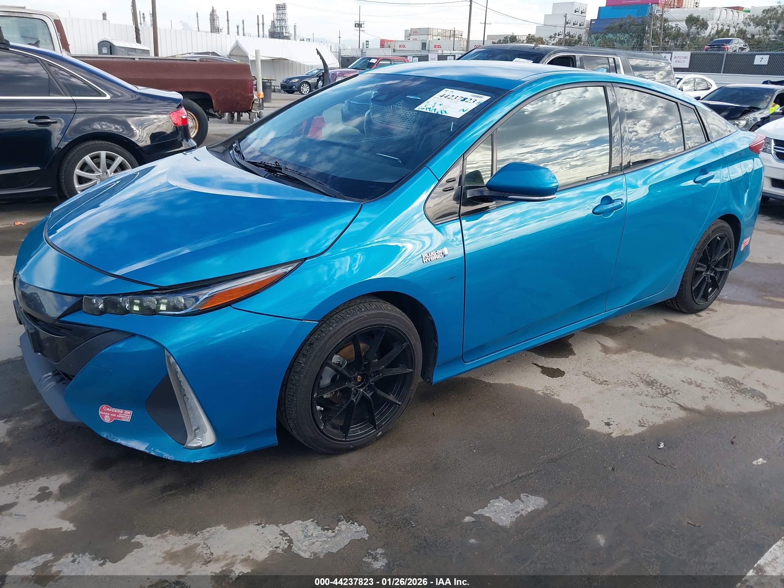 TOYOTA PRIUS image 2
