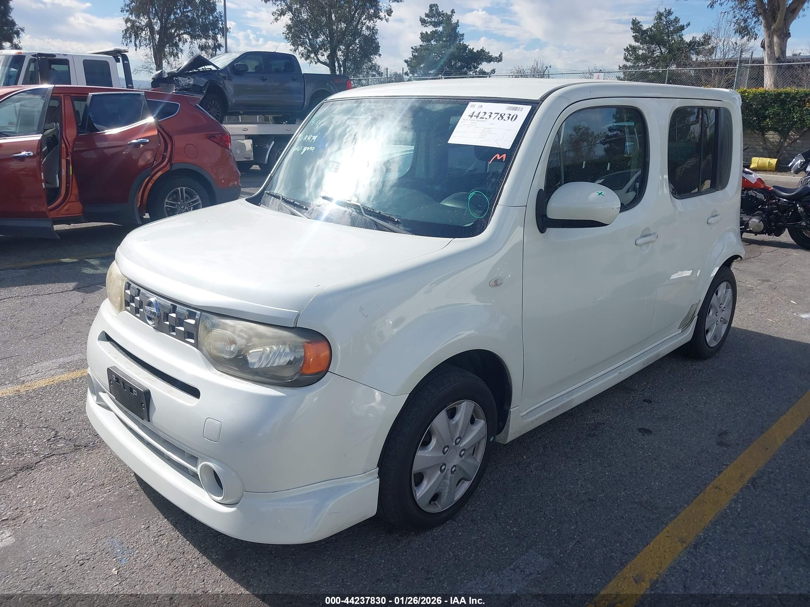 NISSAN CUBE image 2