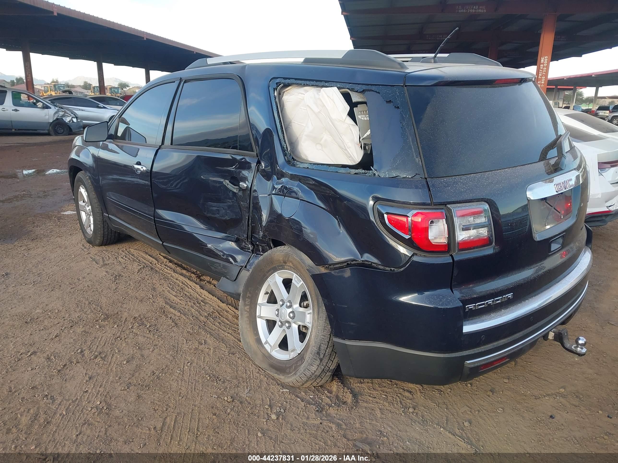 GMC ACADIA image 3