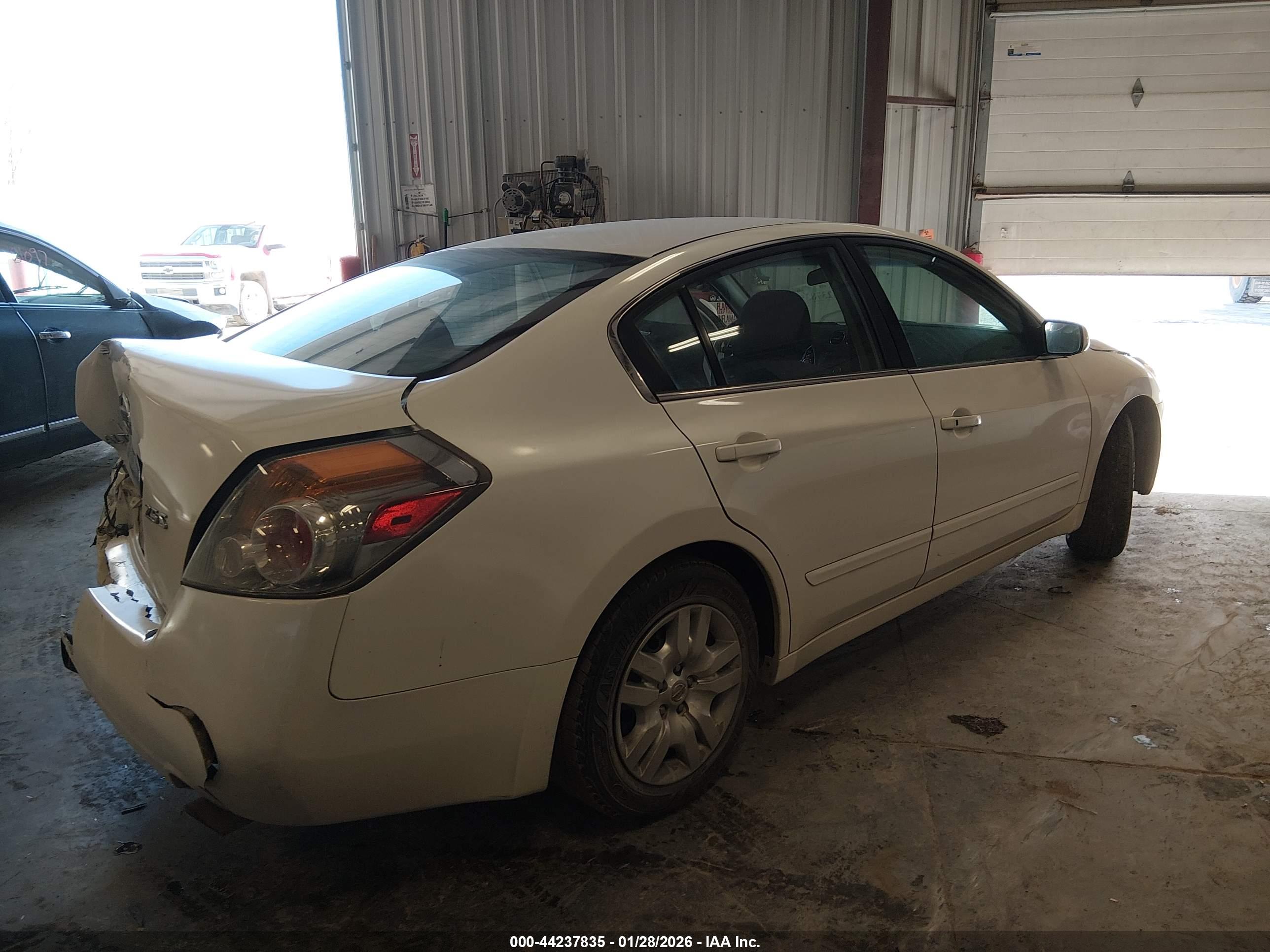 NISSAN ALTIMA image 4