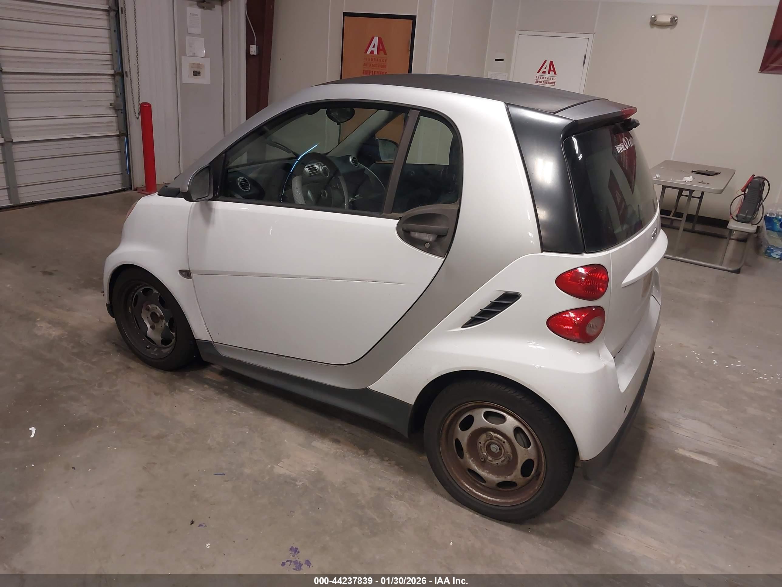 SMART FORTWO image 3