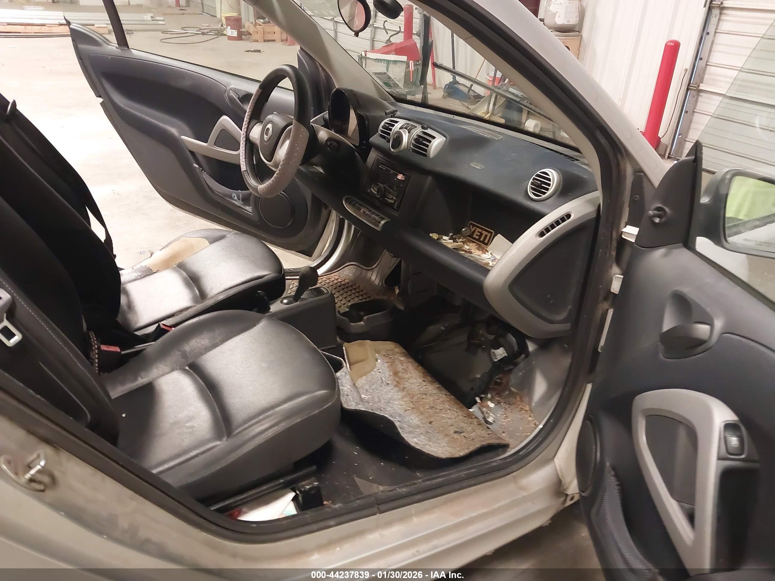 SMART FORTWO image 5