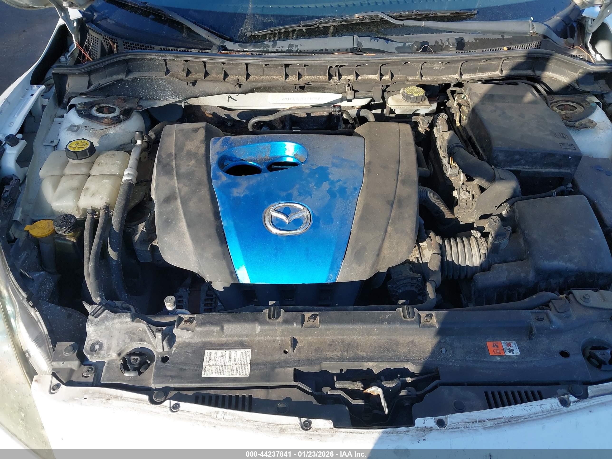 MAZDA MAZDA3 image 10