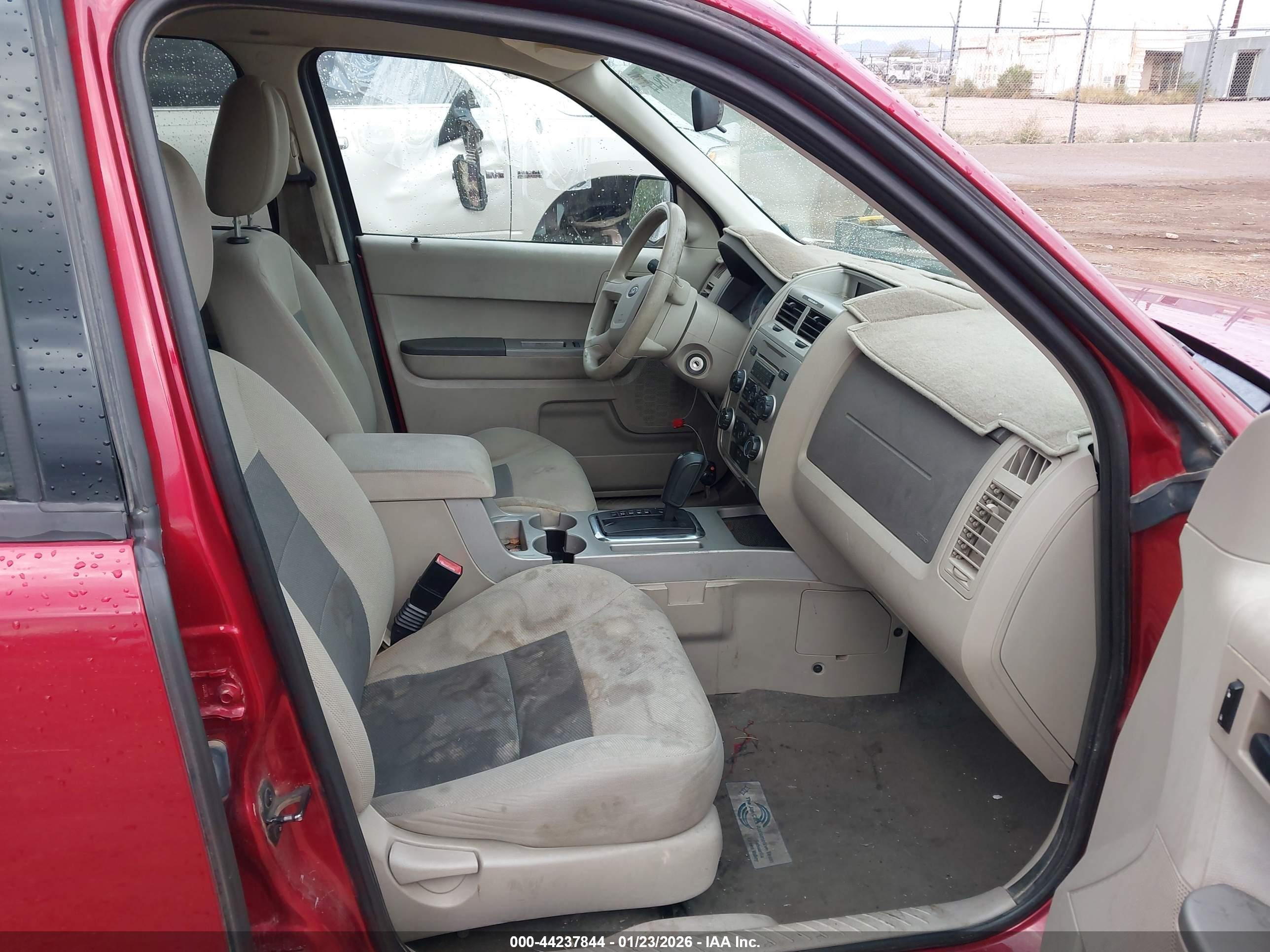FORD ESCAPE image 5