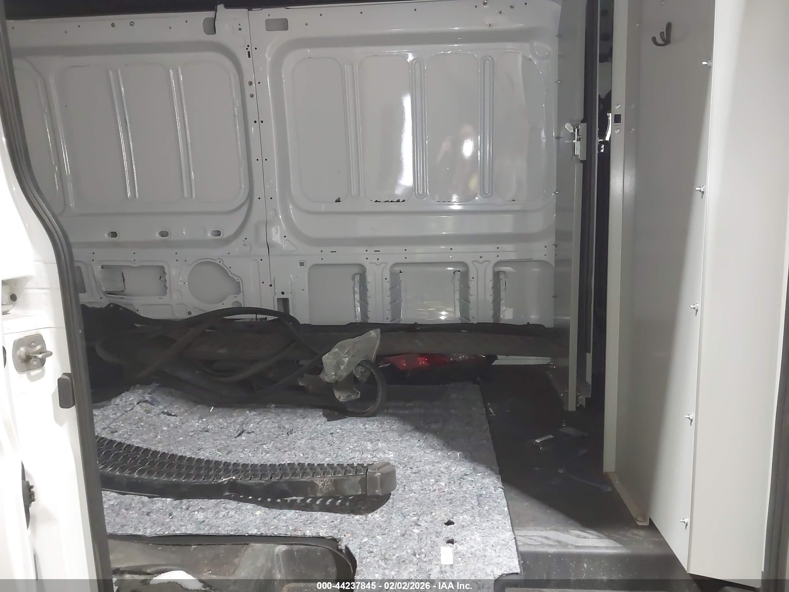 FORD TRANSIT-350 image 8