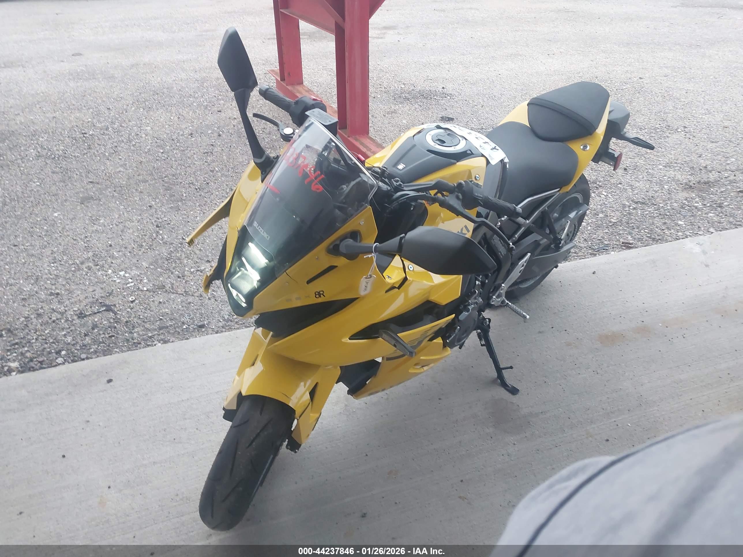 SUZUKI GSX800 image 2