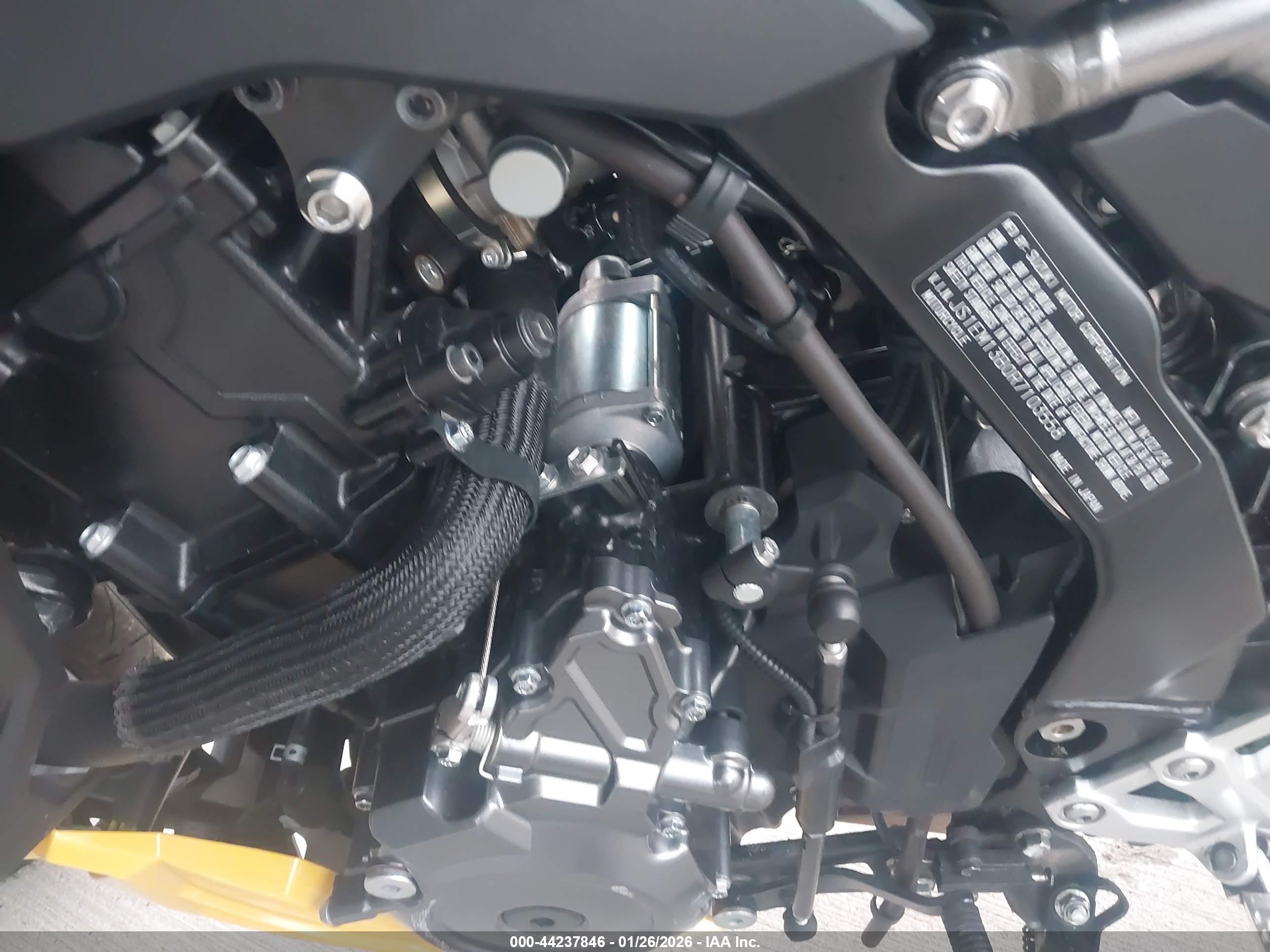 SUZUKI GSX800 image 9