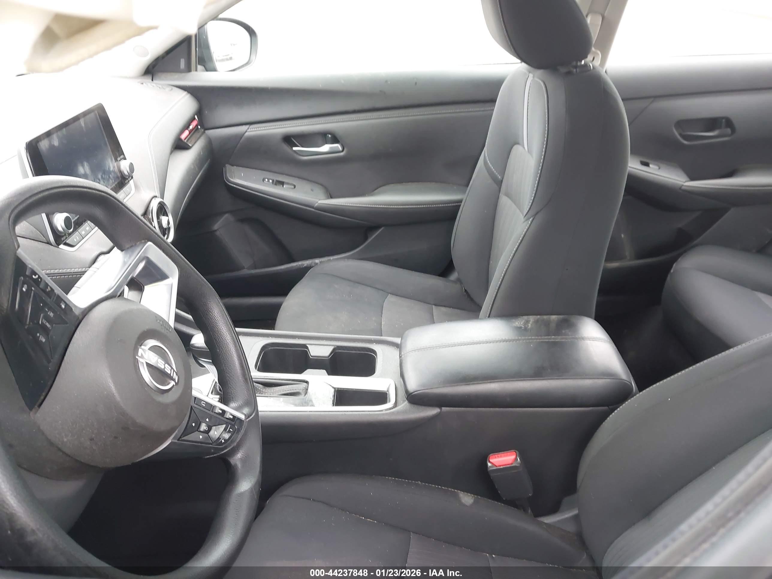 NISSAN SENTRA image 5