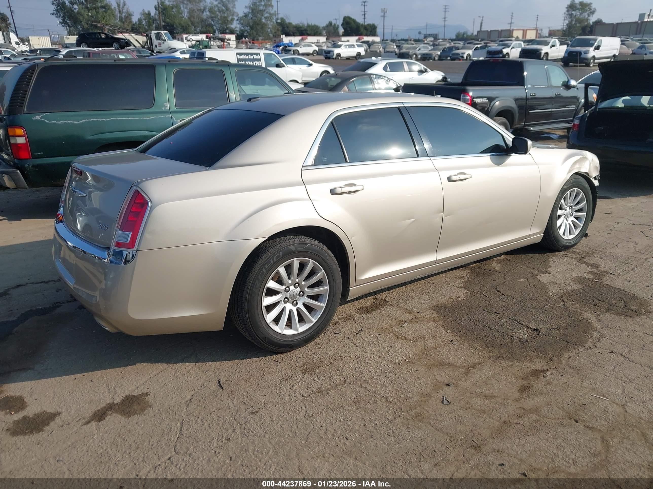 CHRYSLER 300 image 4