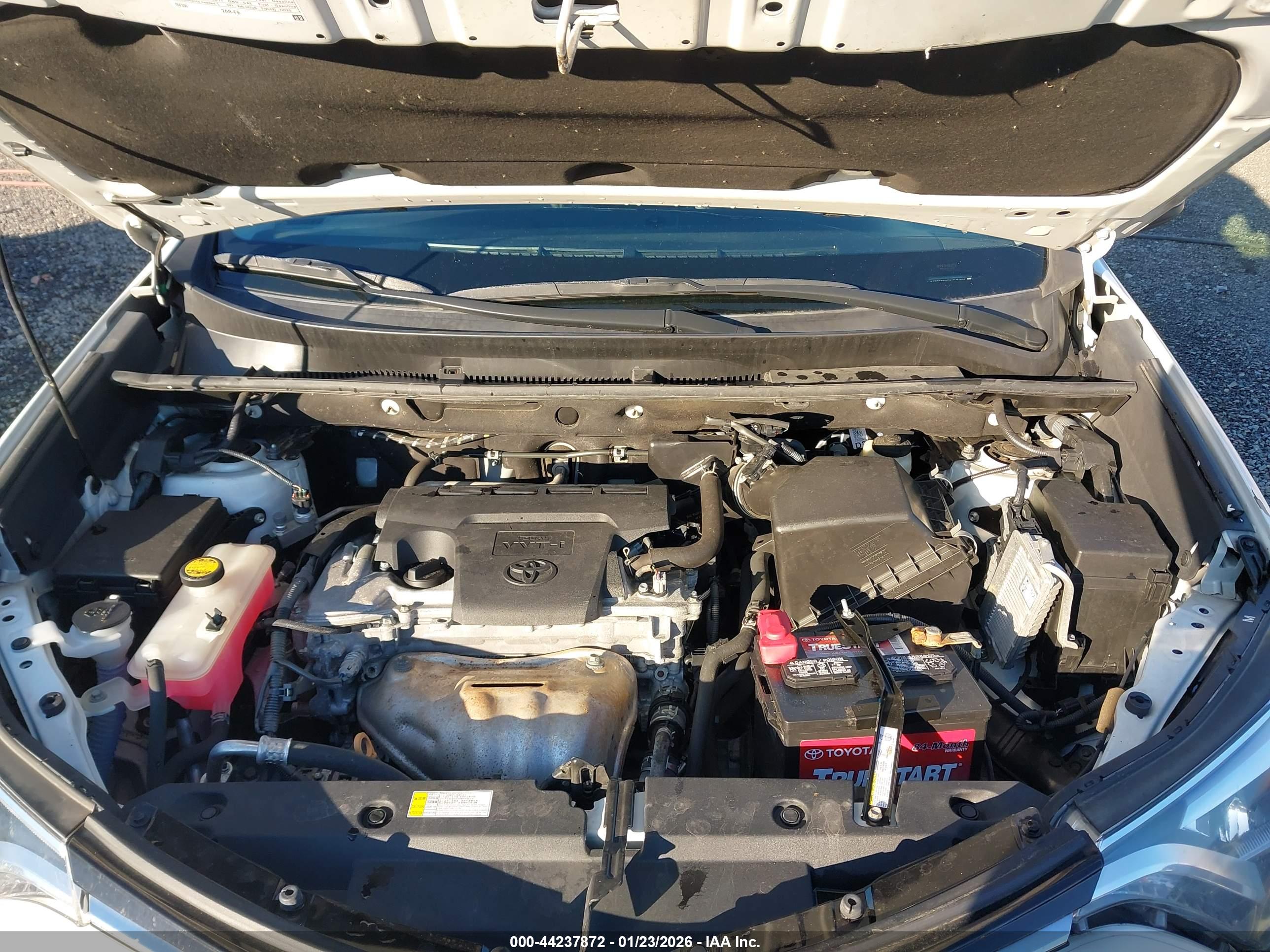 TOYOTA RAV4 image 10