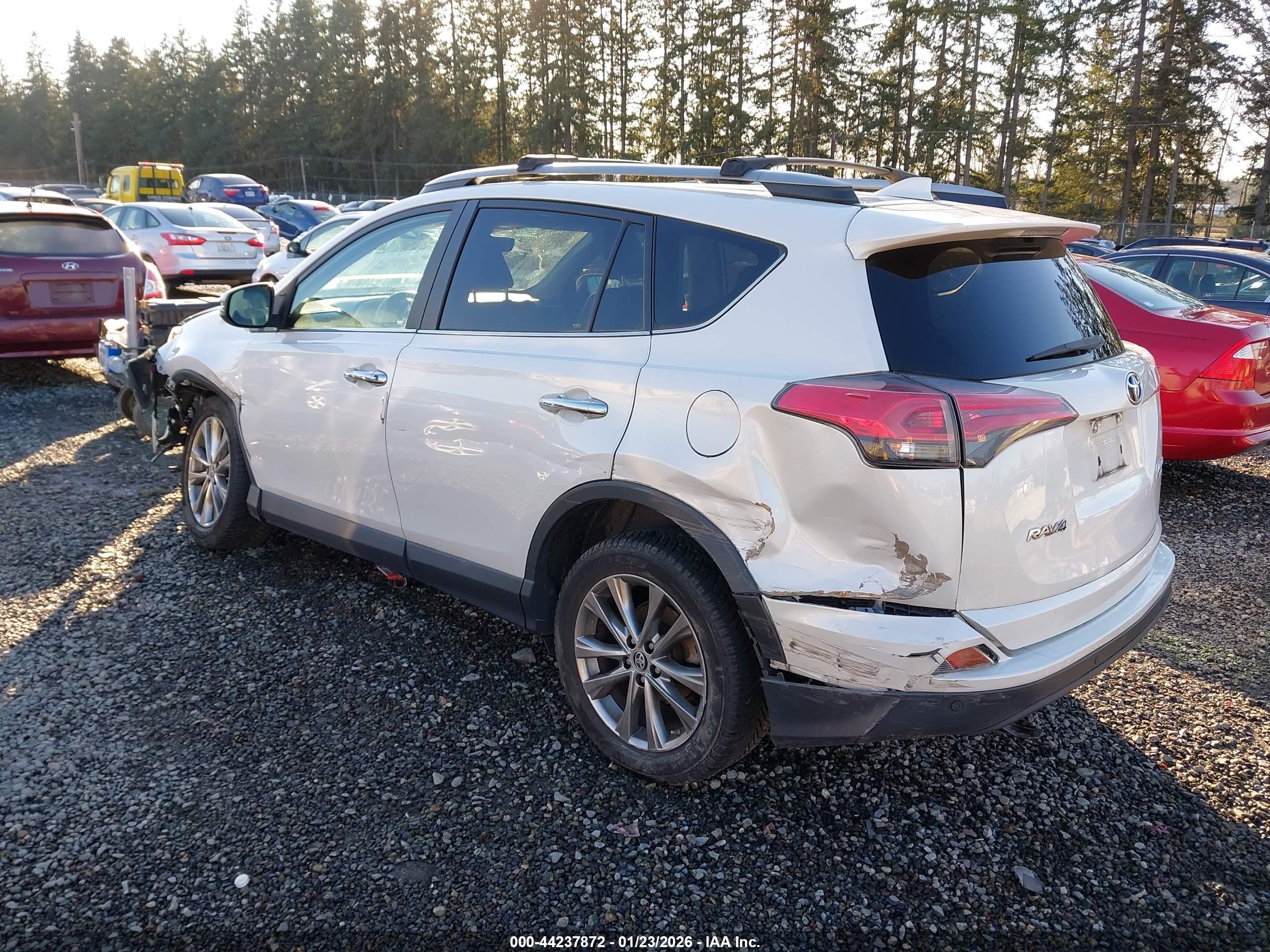 TOYOTA RAV4 image 3