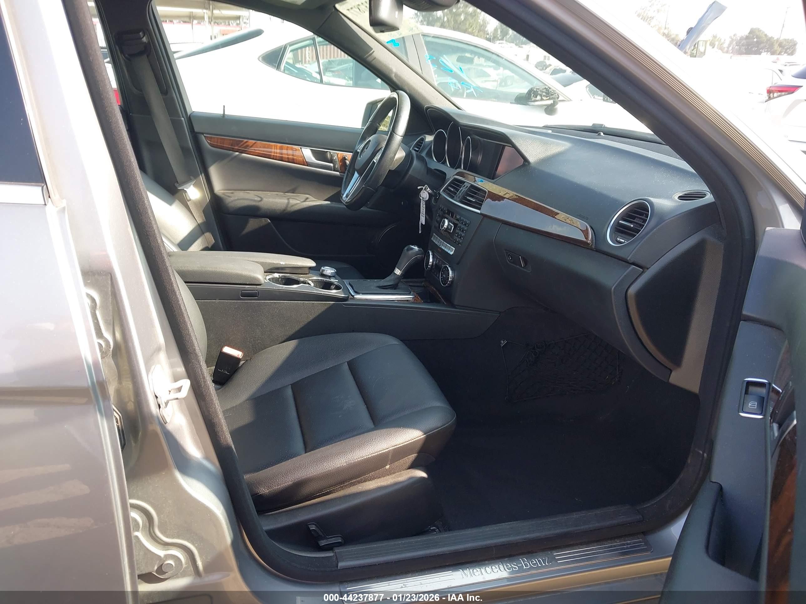 MERCEDES-BENZ C image 5