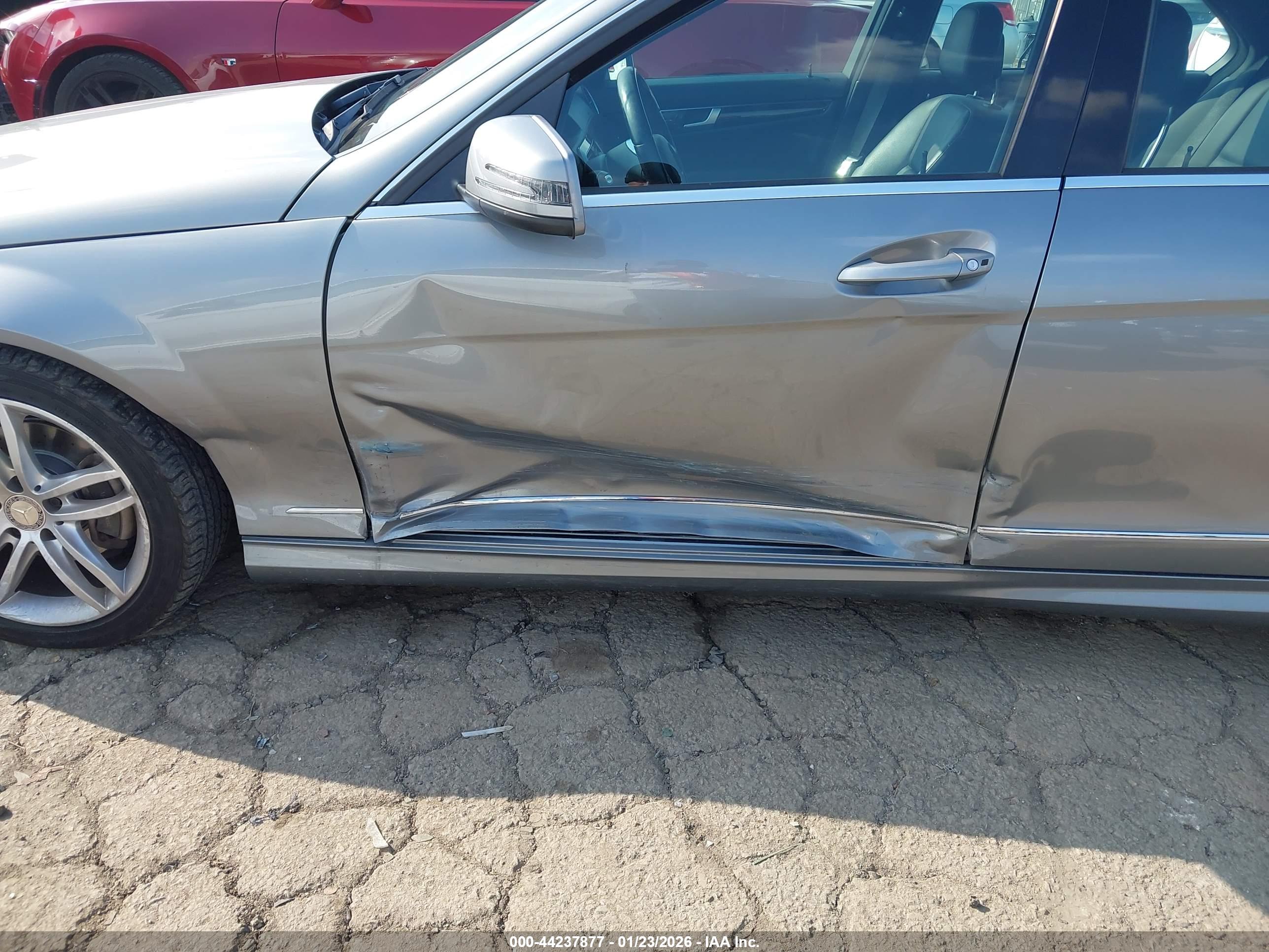 MERCEDES-BENZ C image 6