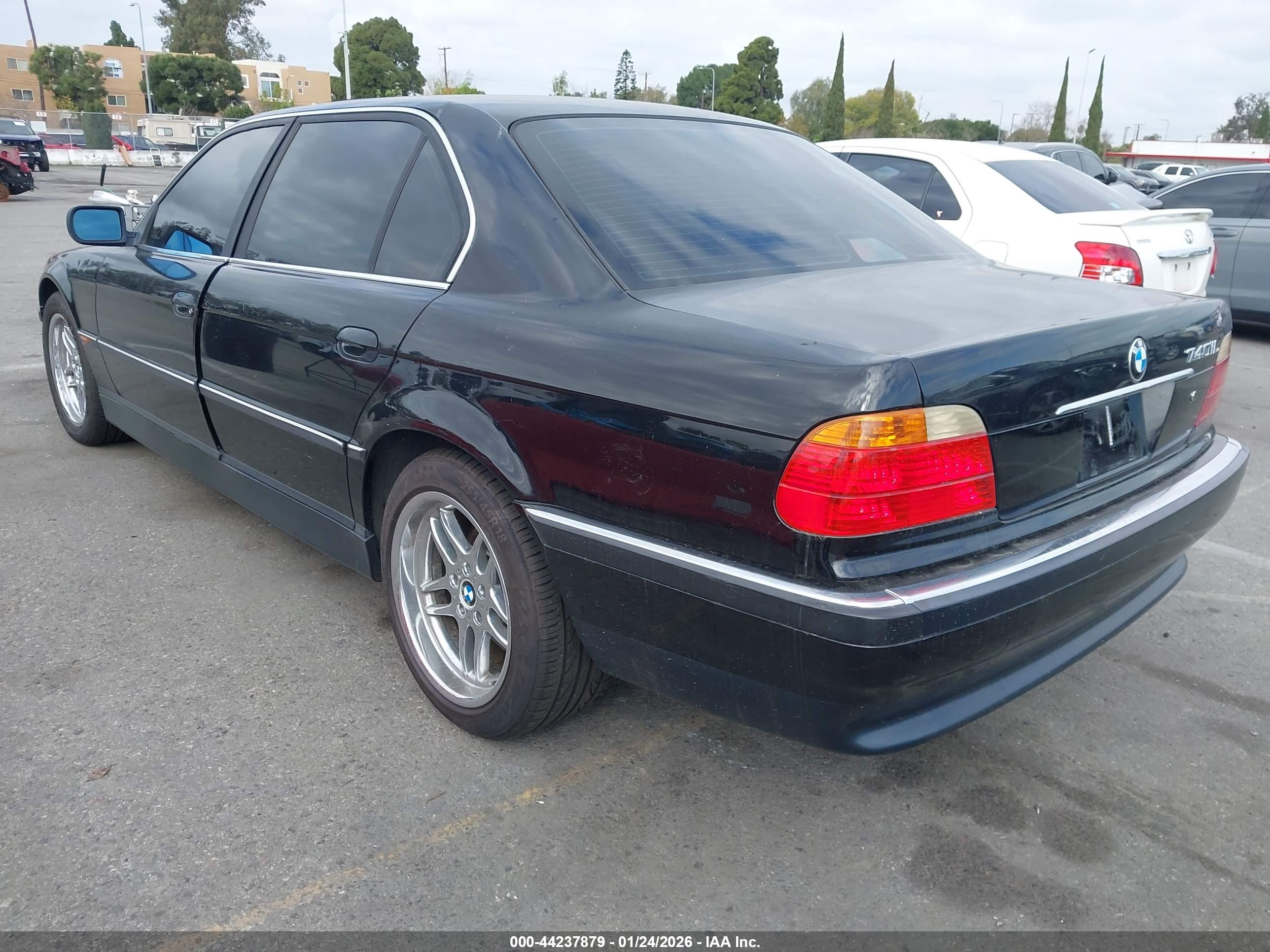 BMW 740IL image 3