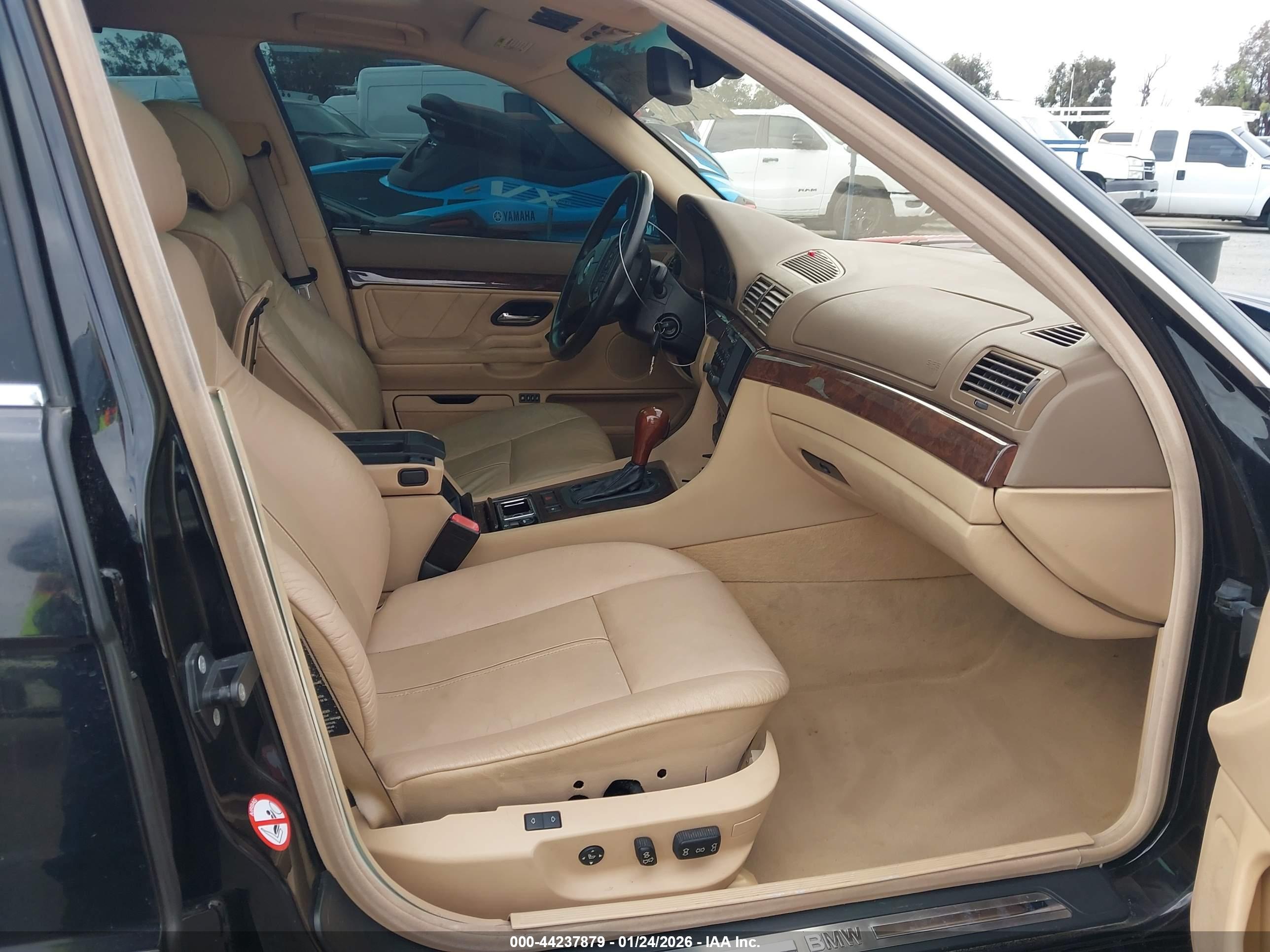 BMW 740IL image 5