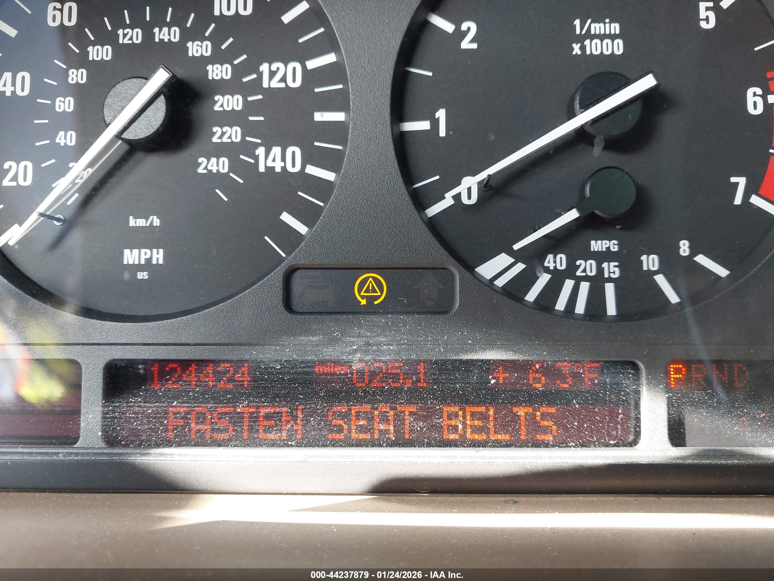 BMW 740IL image 7