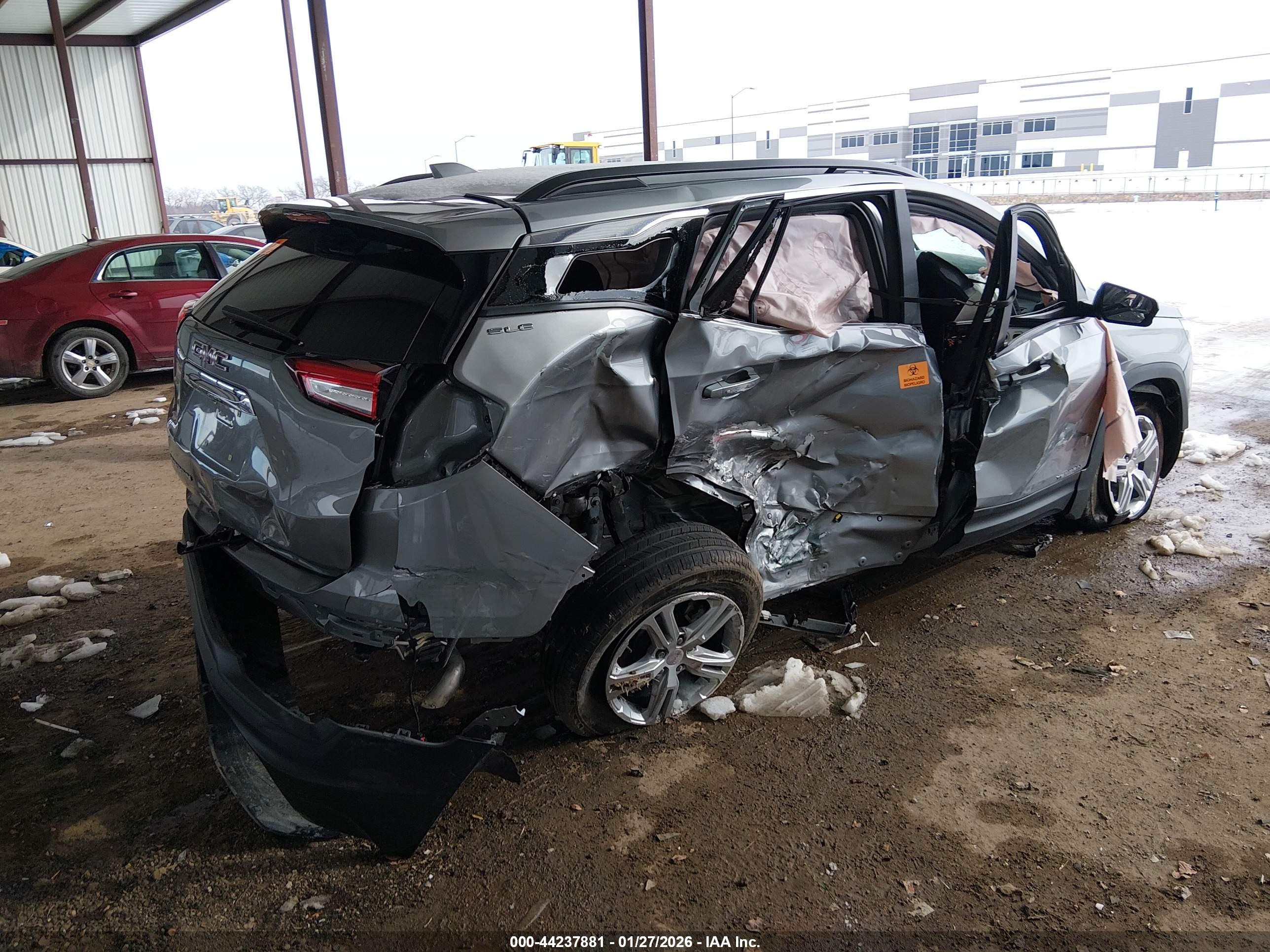 GMC TERRAIN image 4