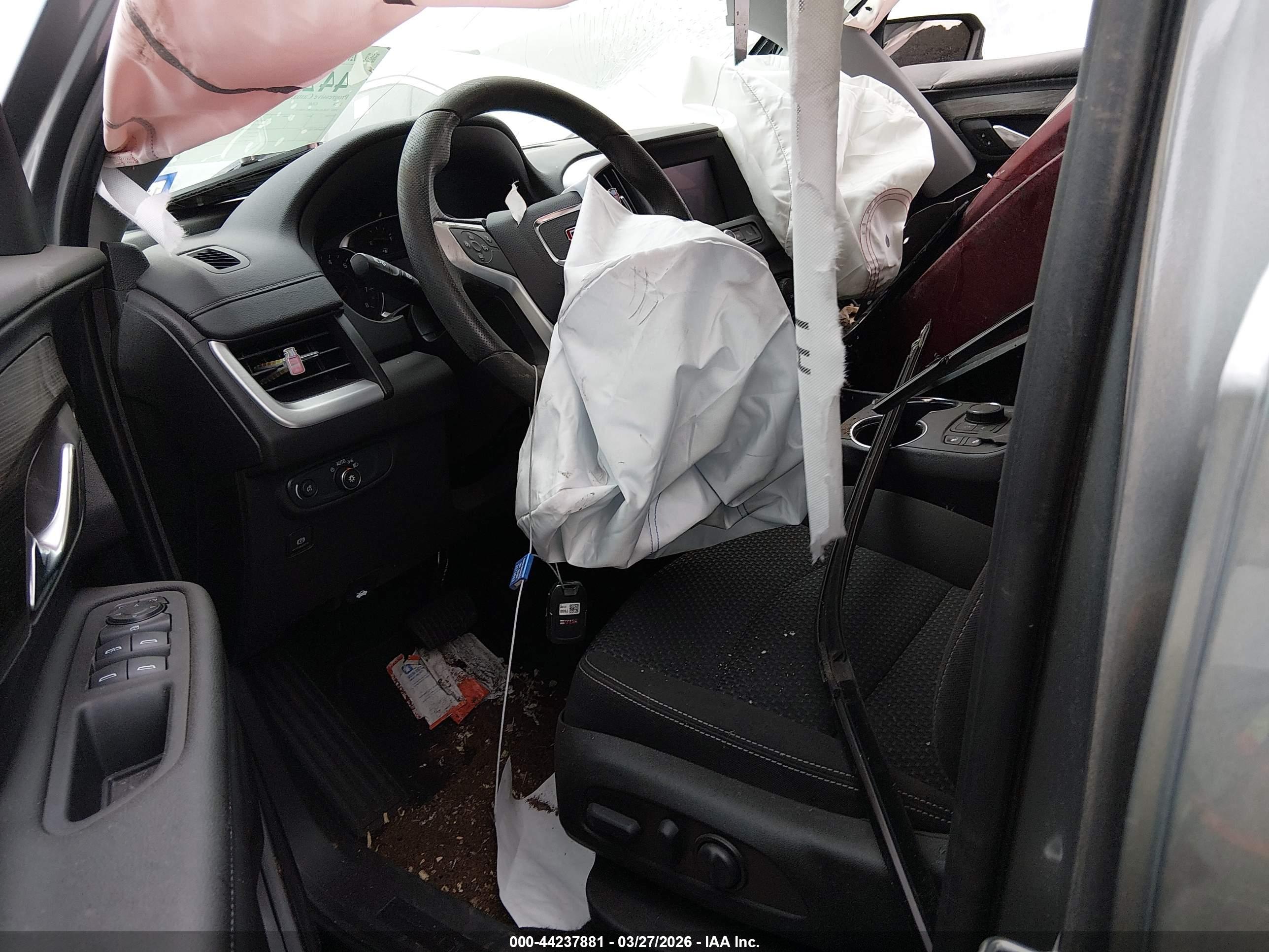 GMC TERRAIN image 5