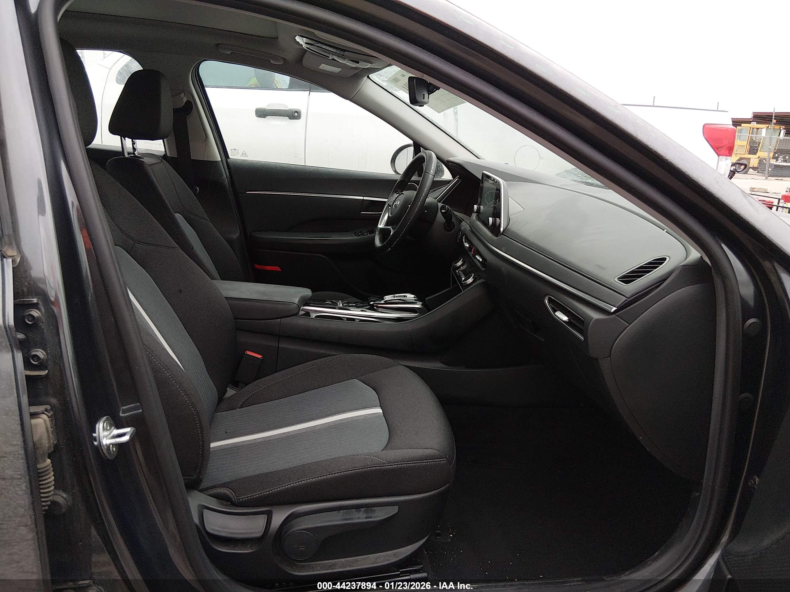 HYUNDAI SONATA image 5