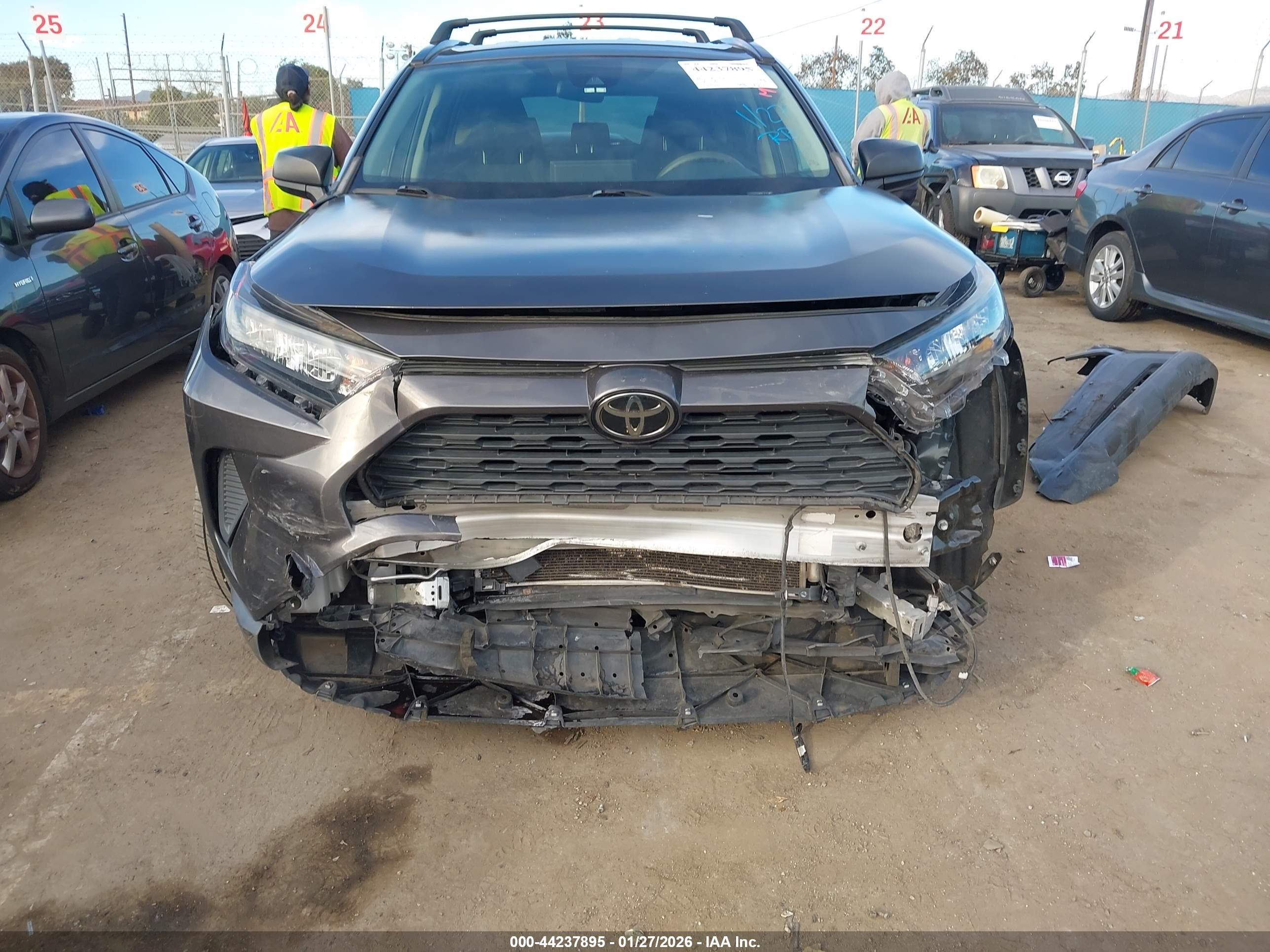 TOYOTA RAV4 image 6