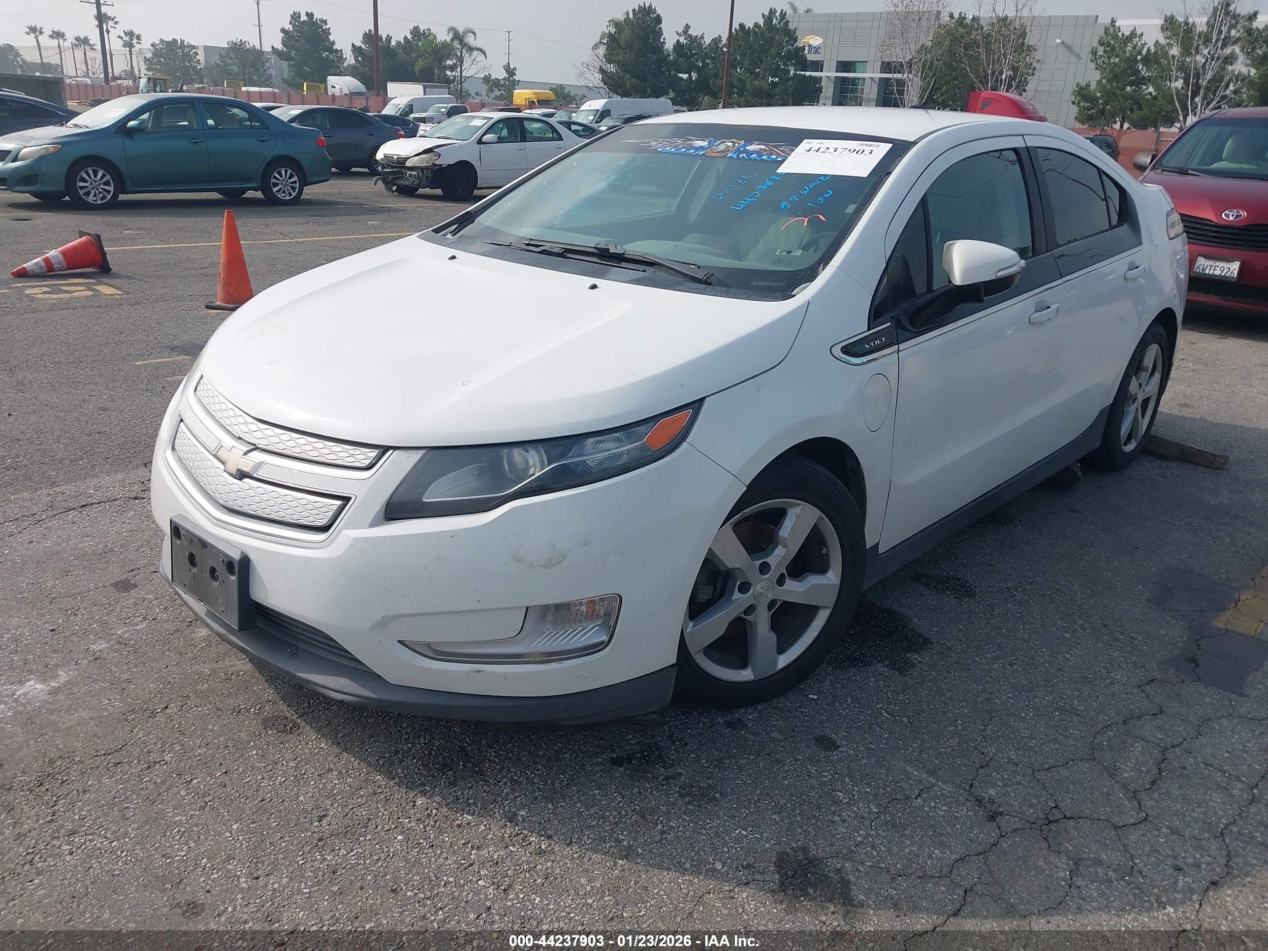 CHEVROLET VOLT image 2
