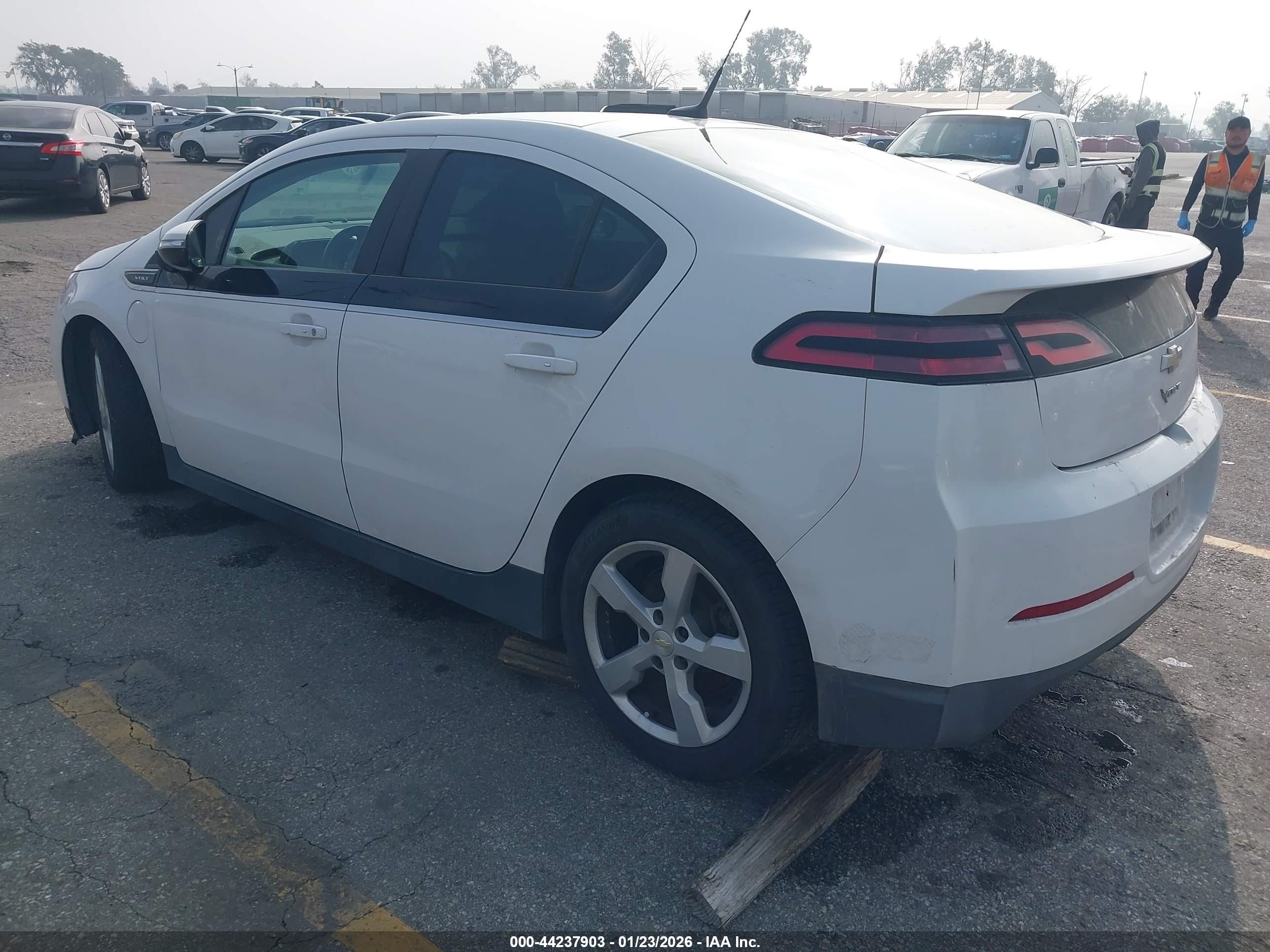 CHEVROLET VOLT image 3