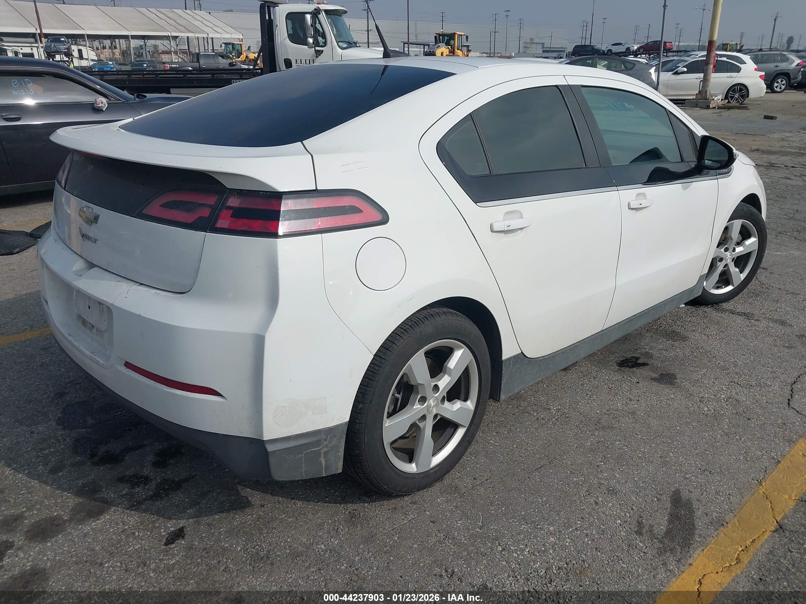 CHEVROLET VOLT image 4