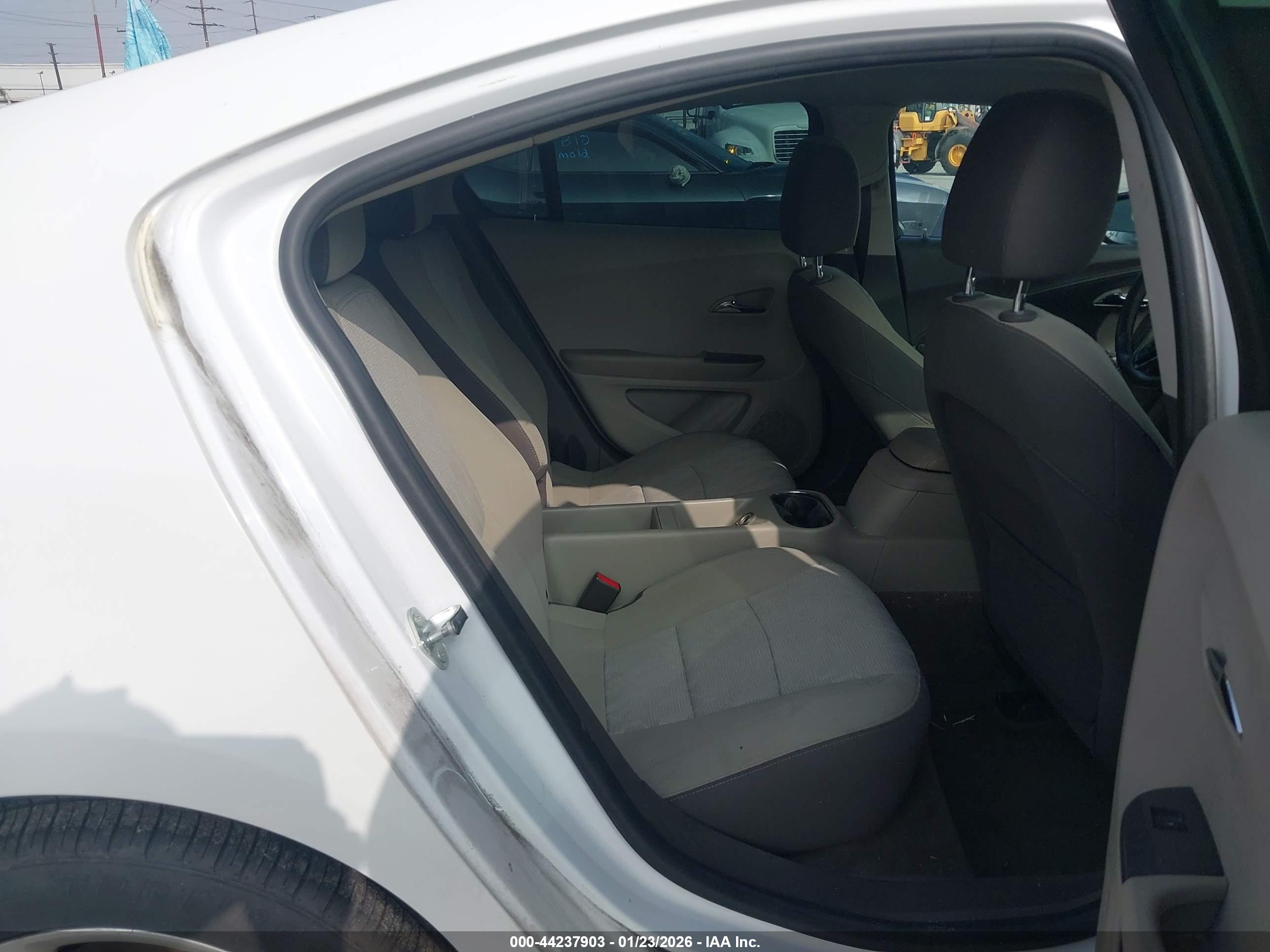 CHEVROLET VOLT image 8