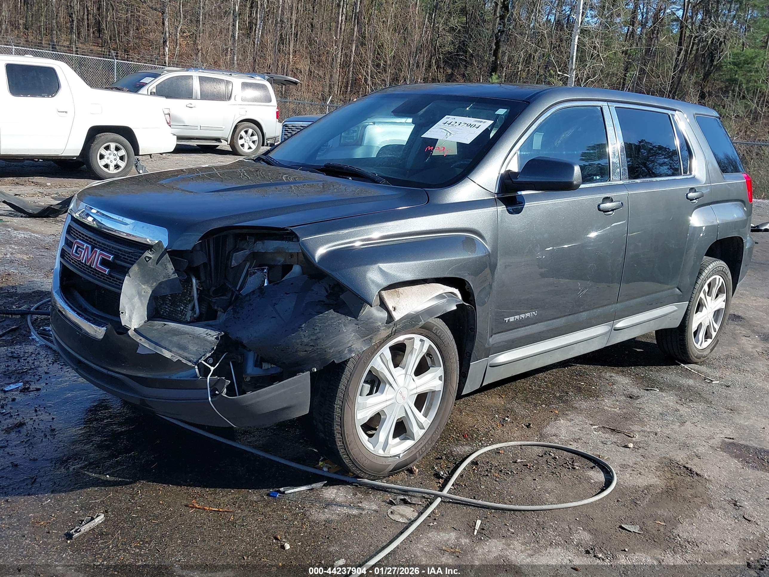 GMC TERRAIN image 2