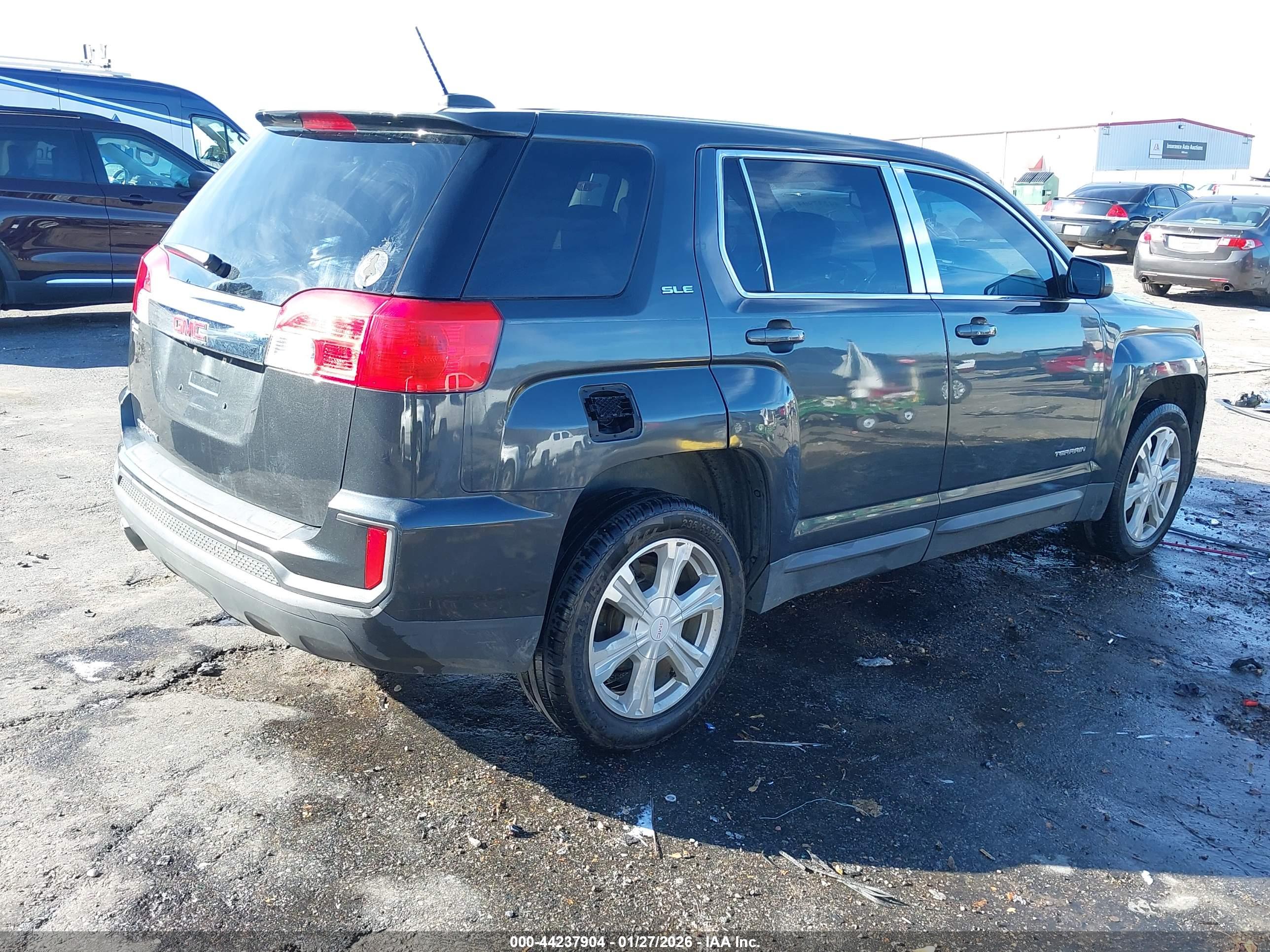 GMC TERRAIN image 4