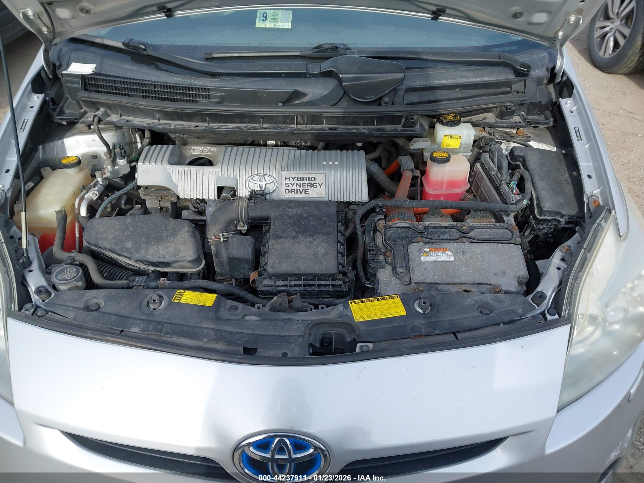 TOYOTA PRIUS image 10