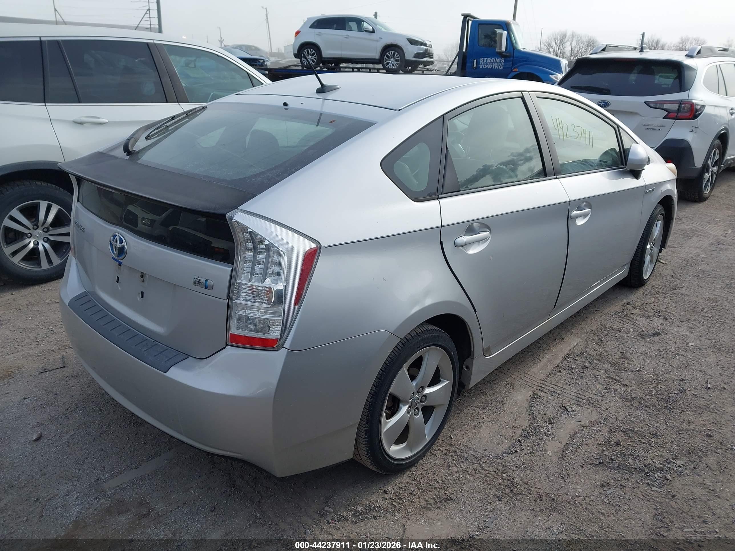 TOYOTA PRIUS image 4