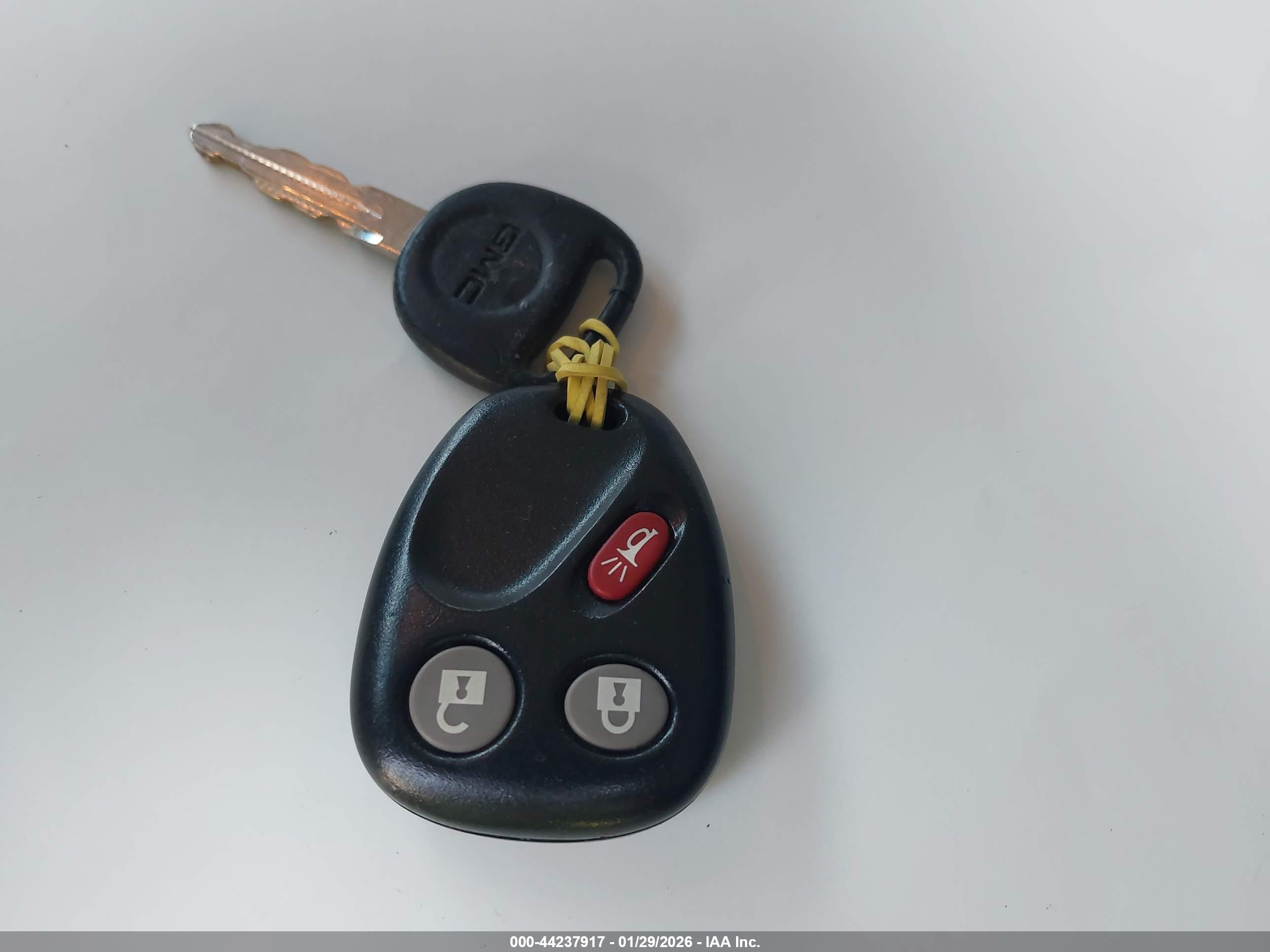 GMC YUKON image 11