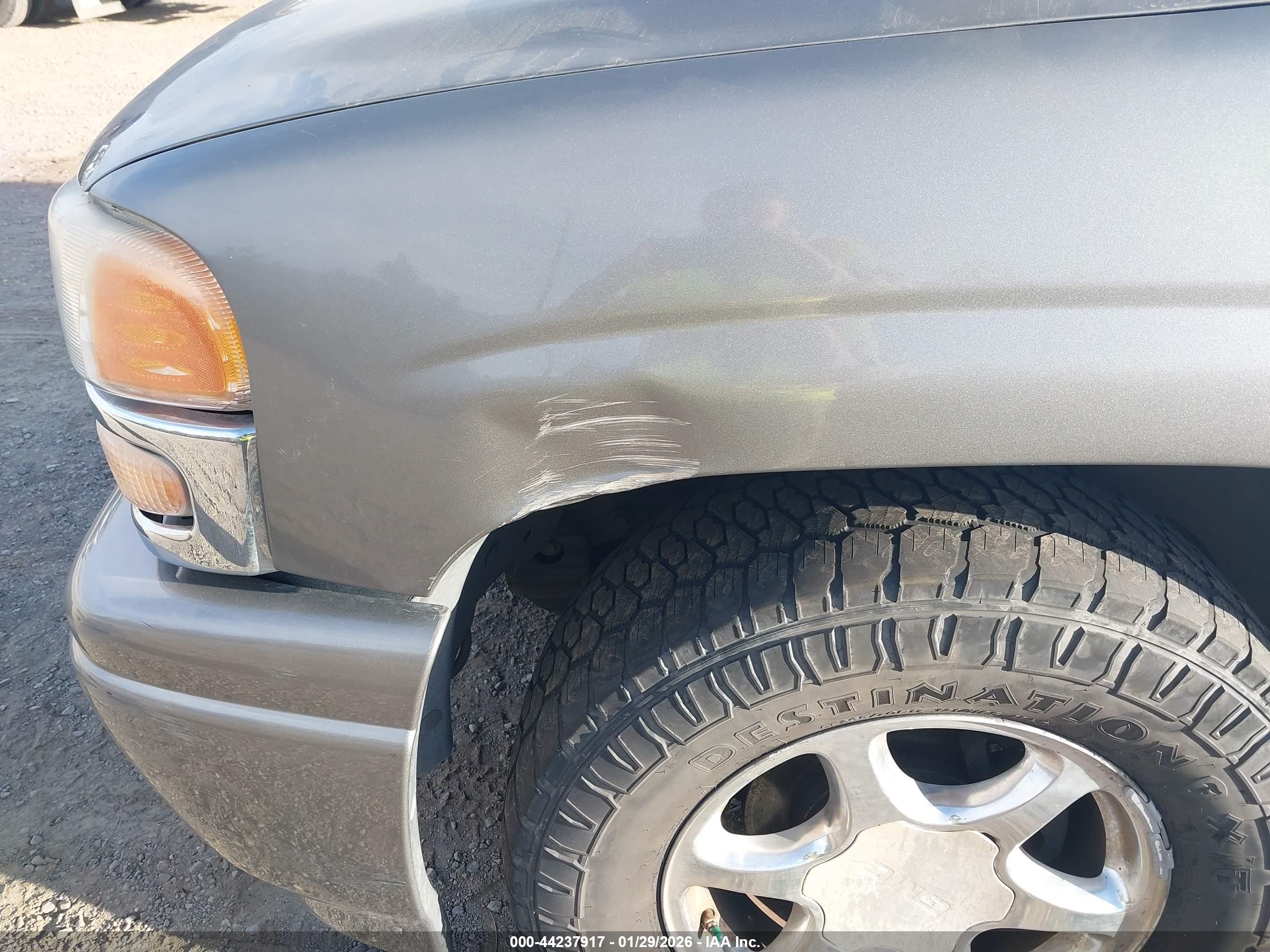 GMC YUKON image 6